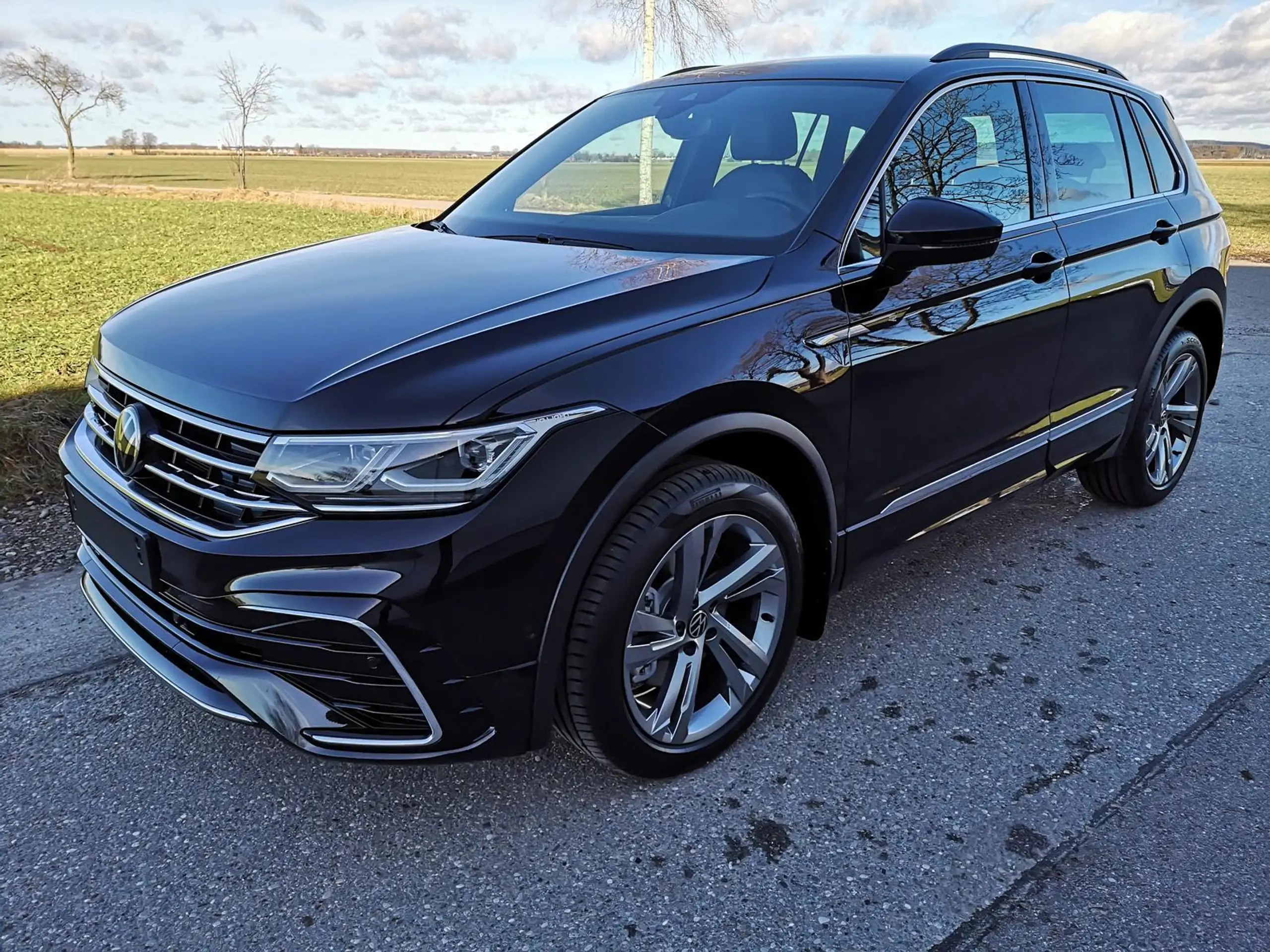 Volkswagen - Tiguan