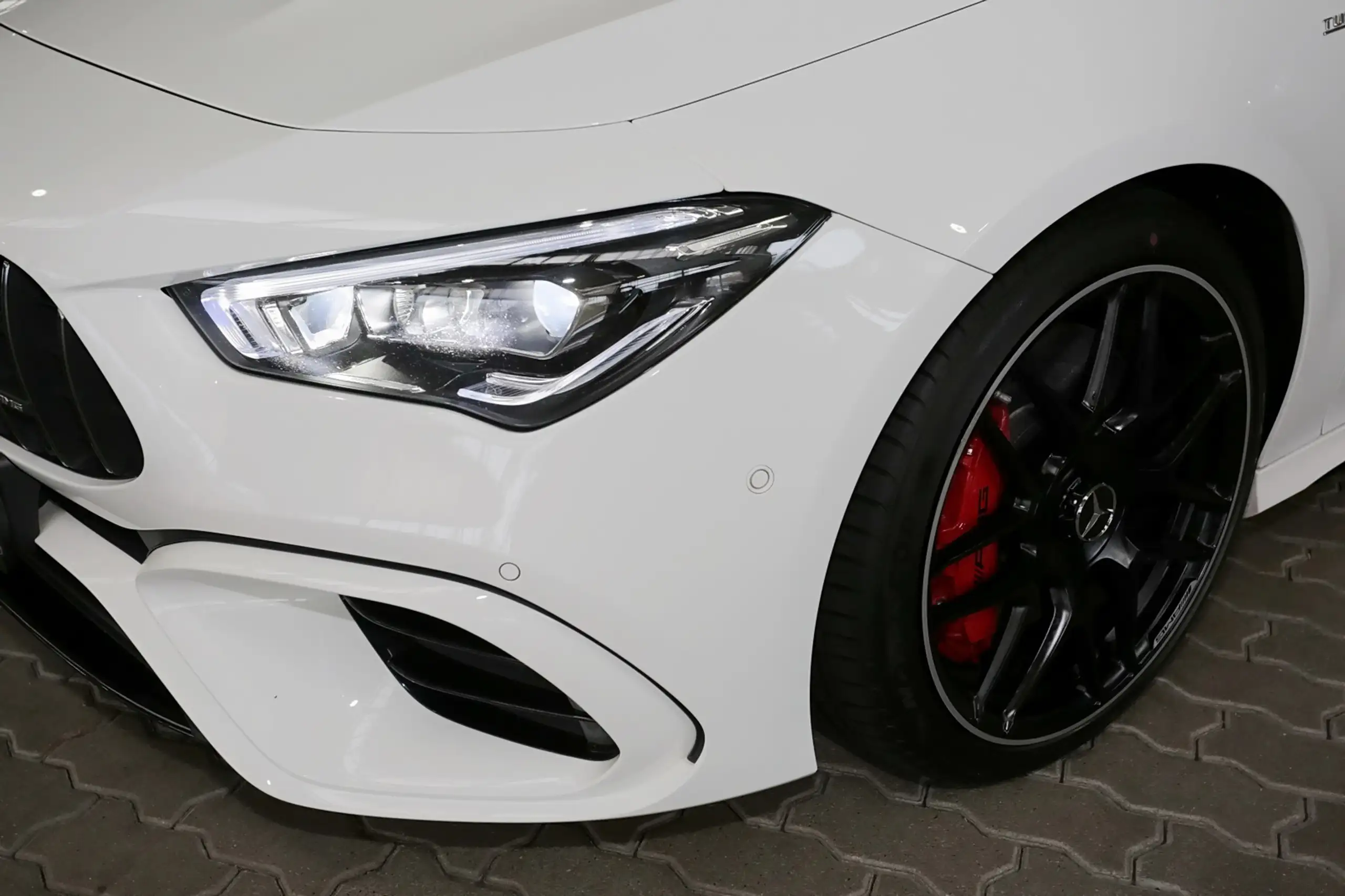 Mercedes-Benz - CLA 45 AMG