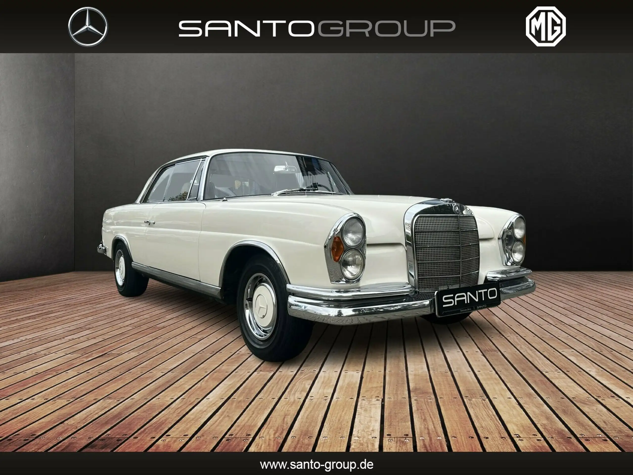 Mercedes-Benz - 220