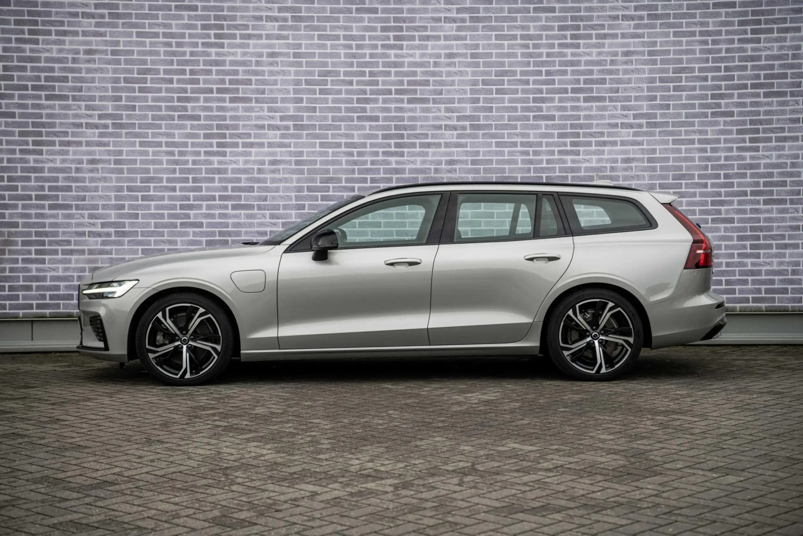 Volvo - V60