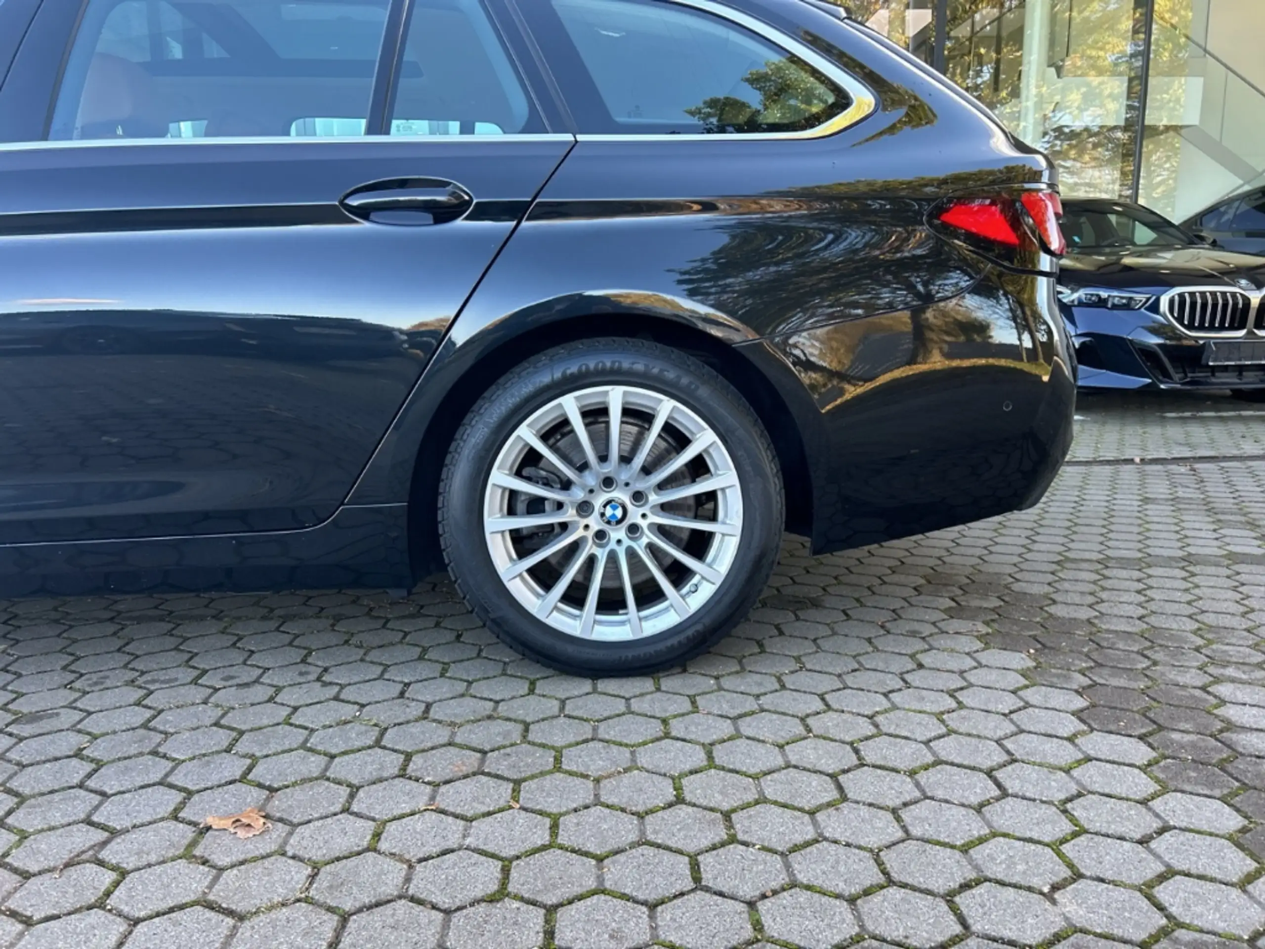 BMW - 540