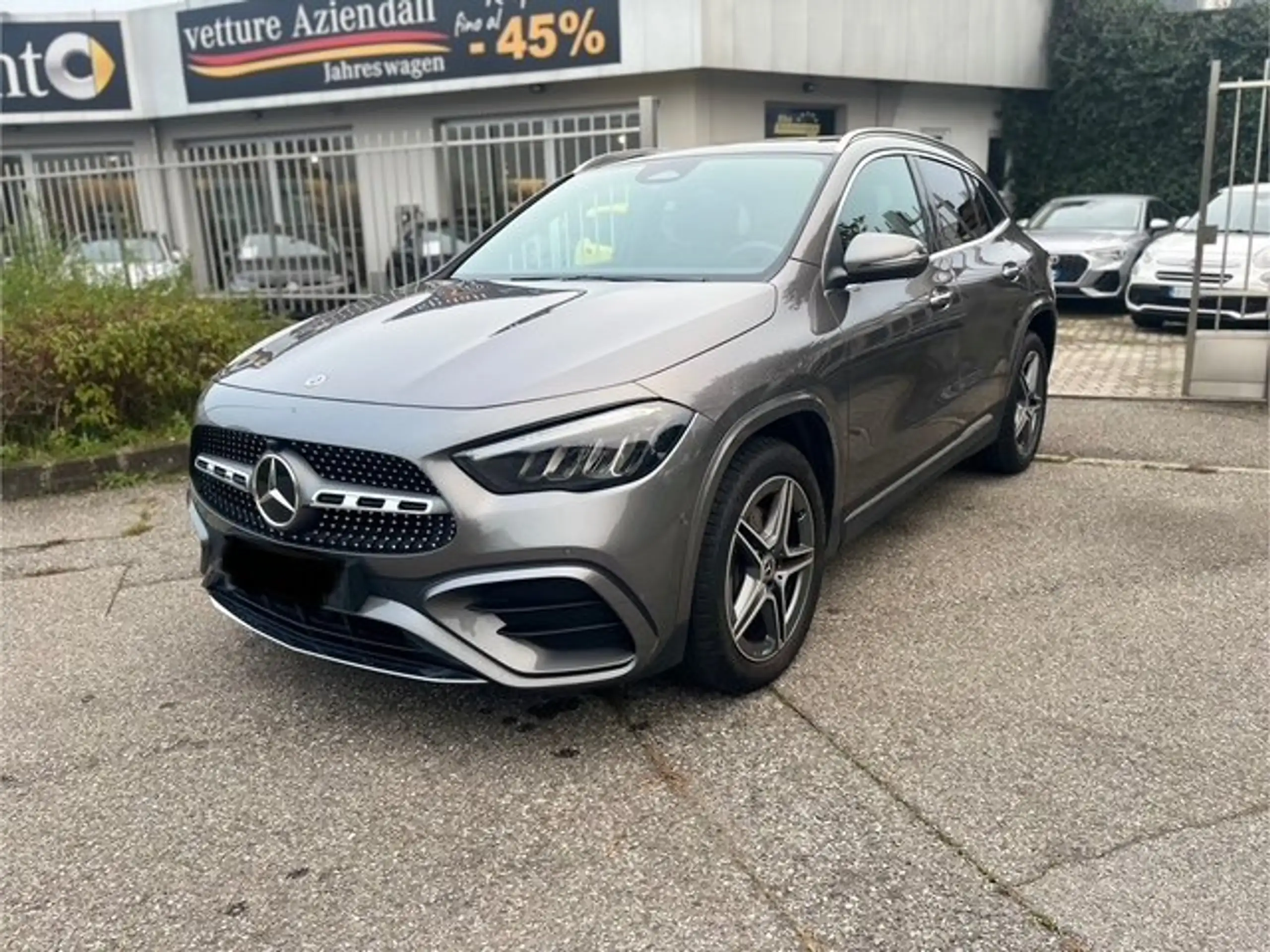 Mercedes-Benz - GLA 250