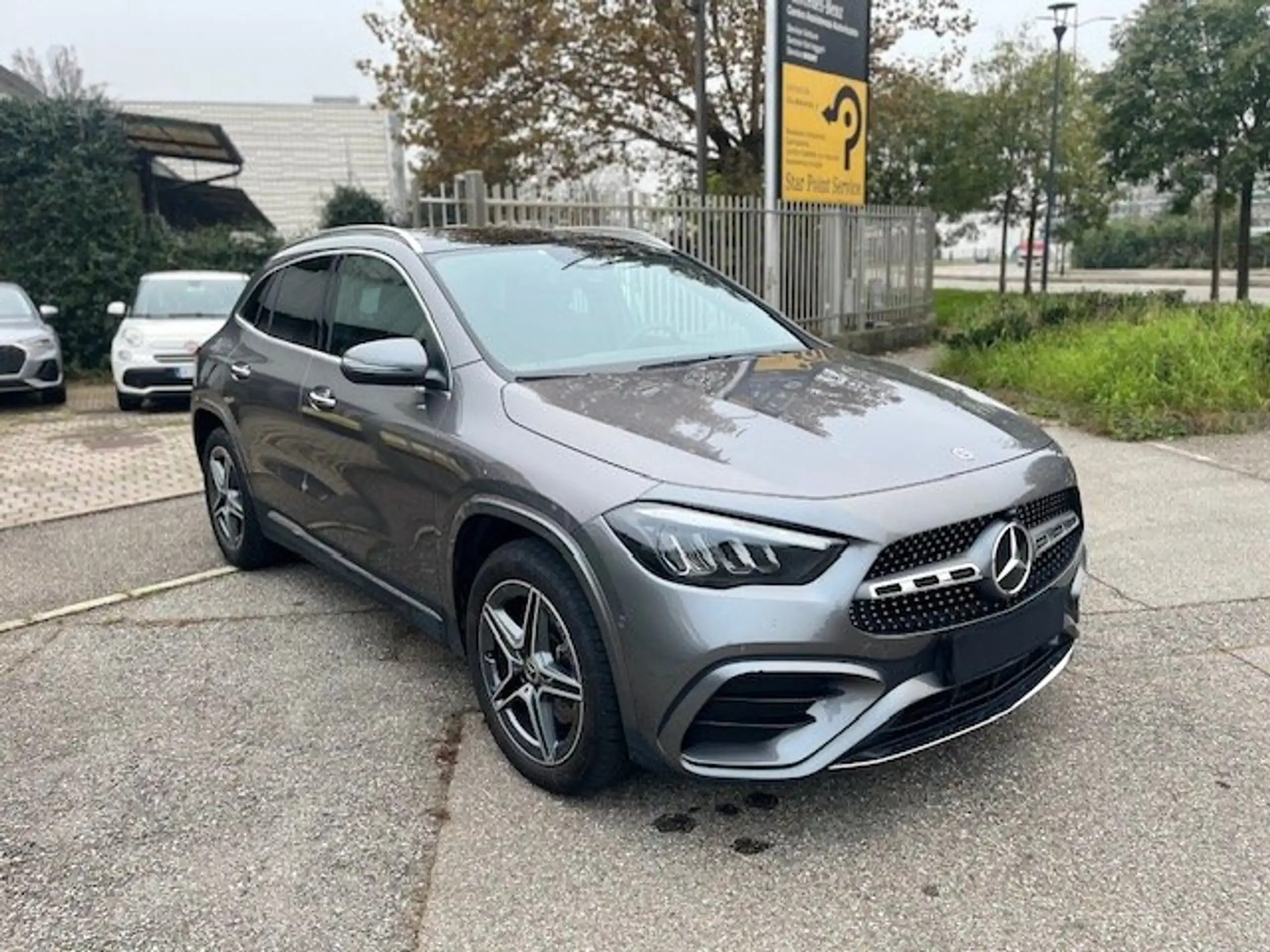 Mercedes-Benz - GLA 250