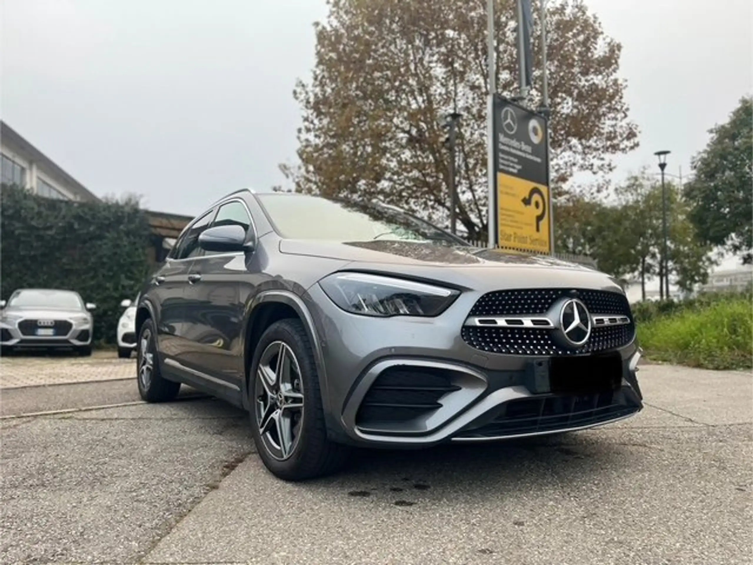 Mercedes-Benz - GLA 250