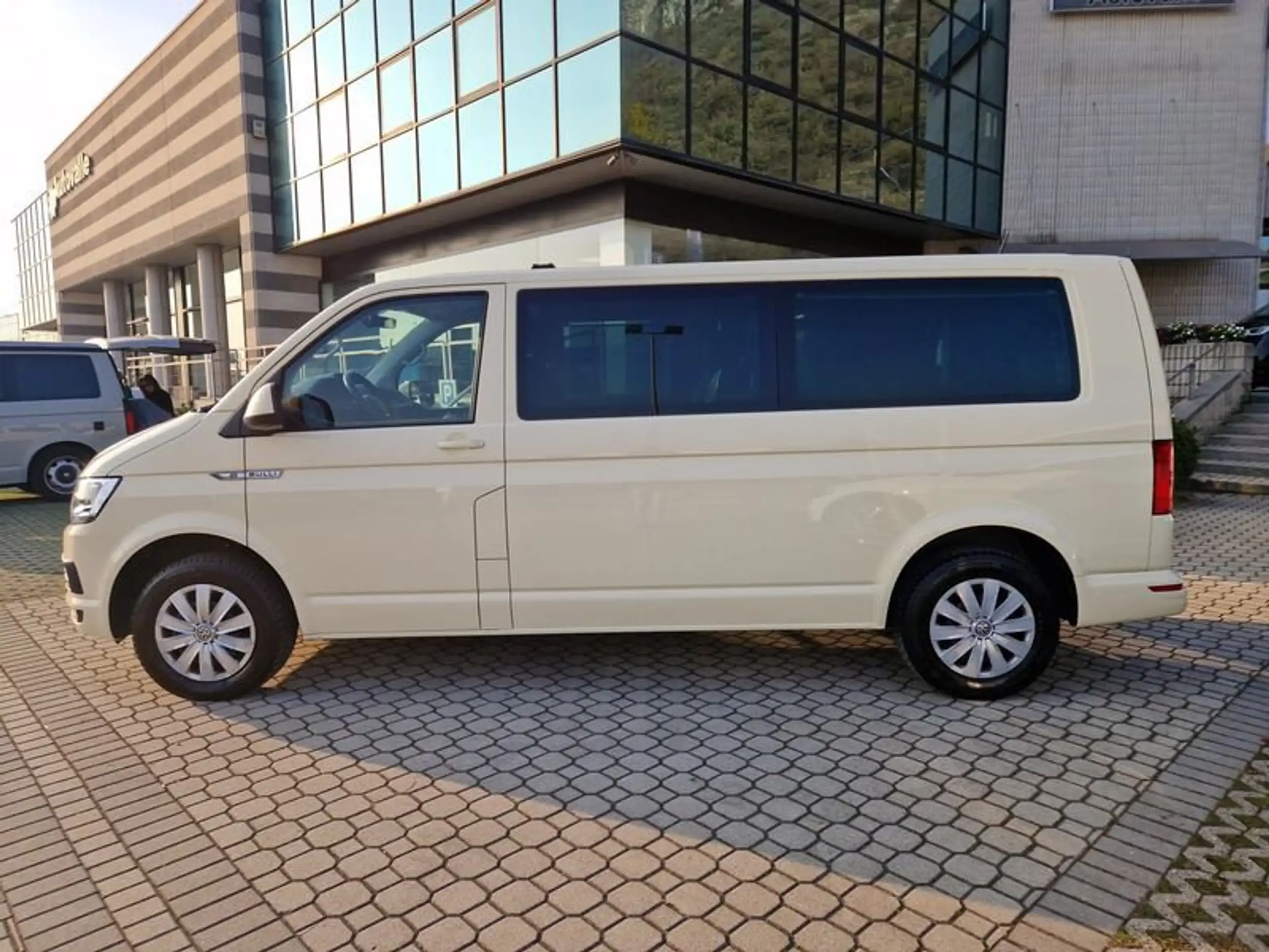 Volkswagen - T6 Caravelle