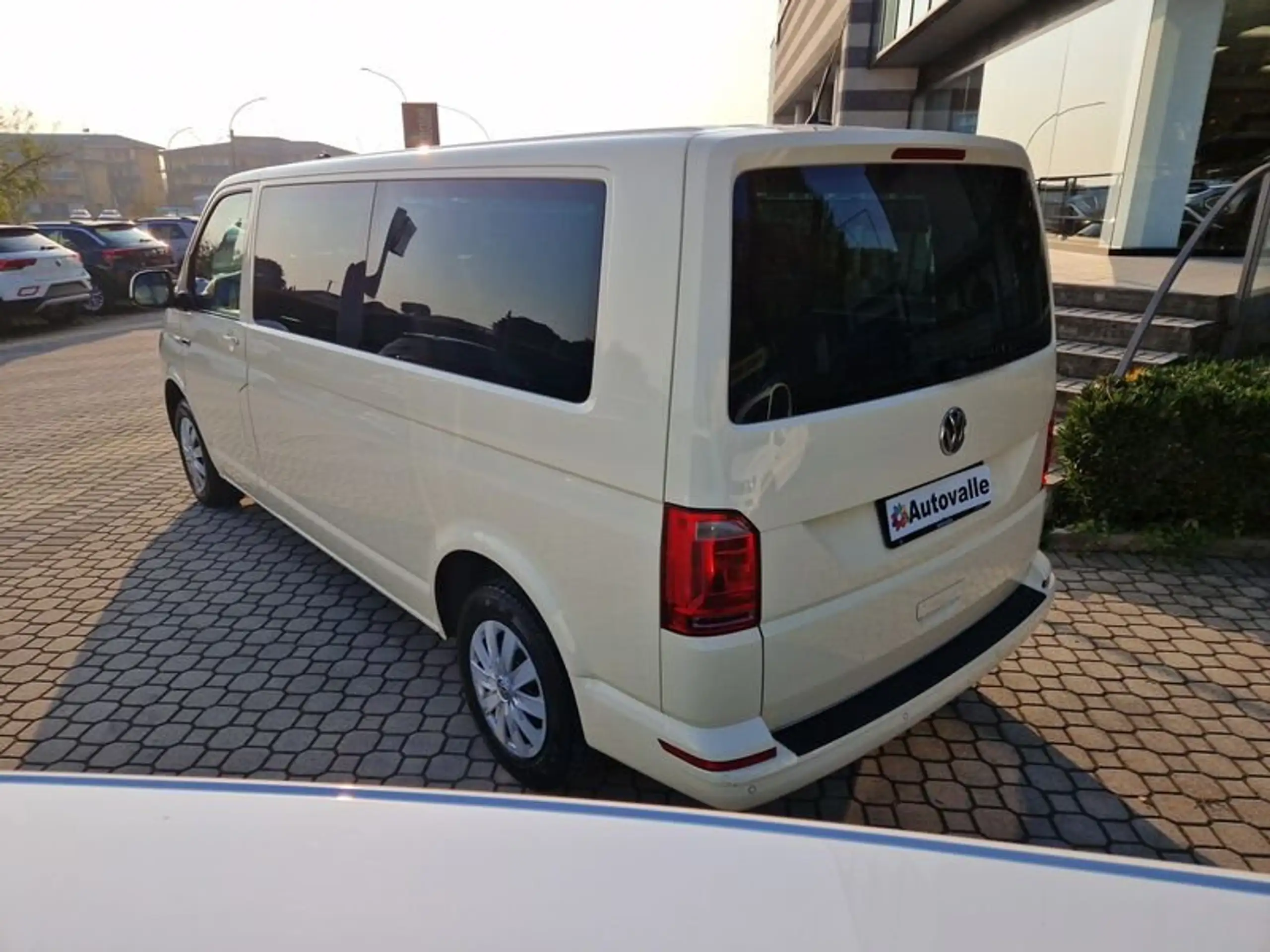 Volkswagen - T6 Caravelle