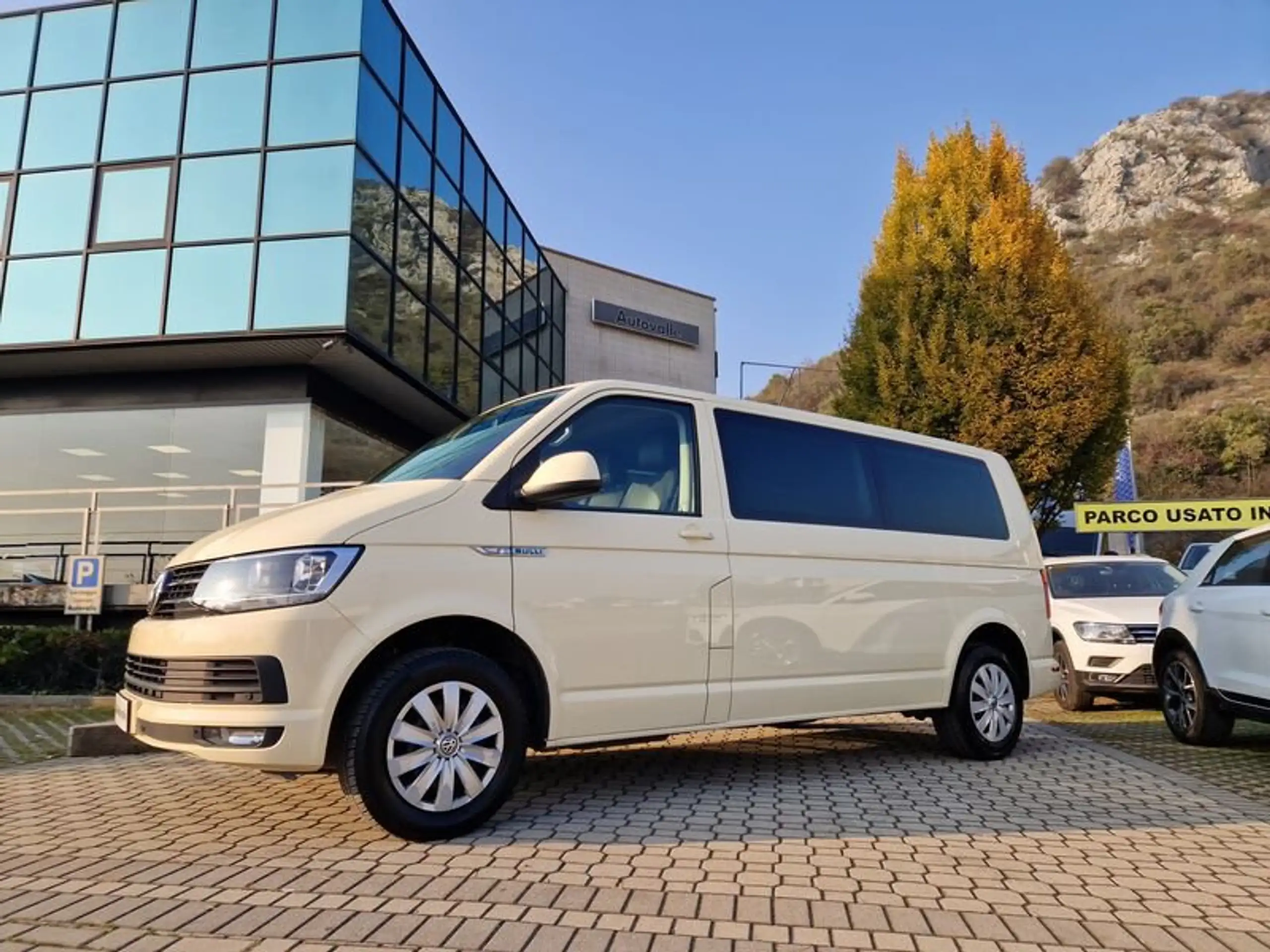 Volkswagen - T6 Caravelle