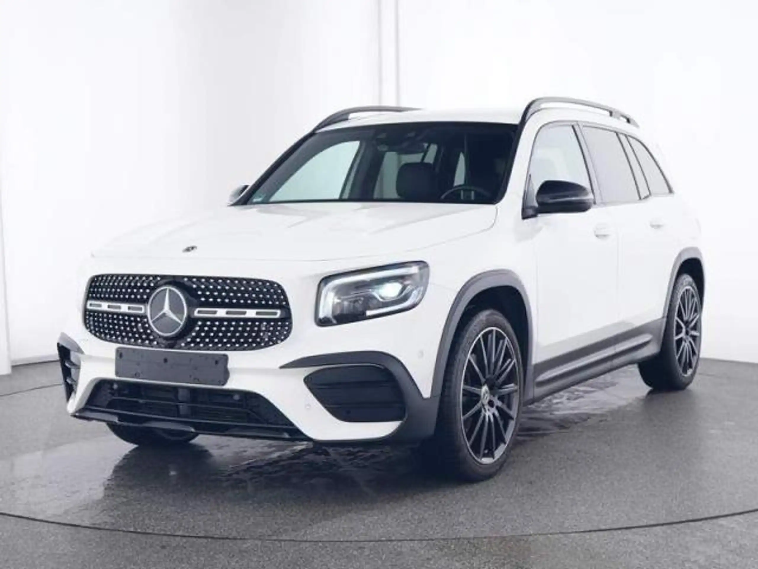 Mercedes-Benz GLB 180 2023