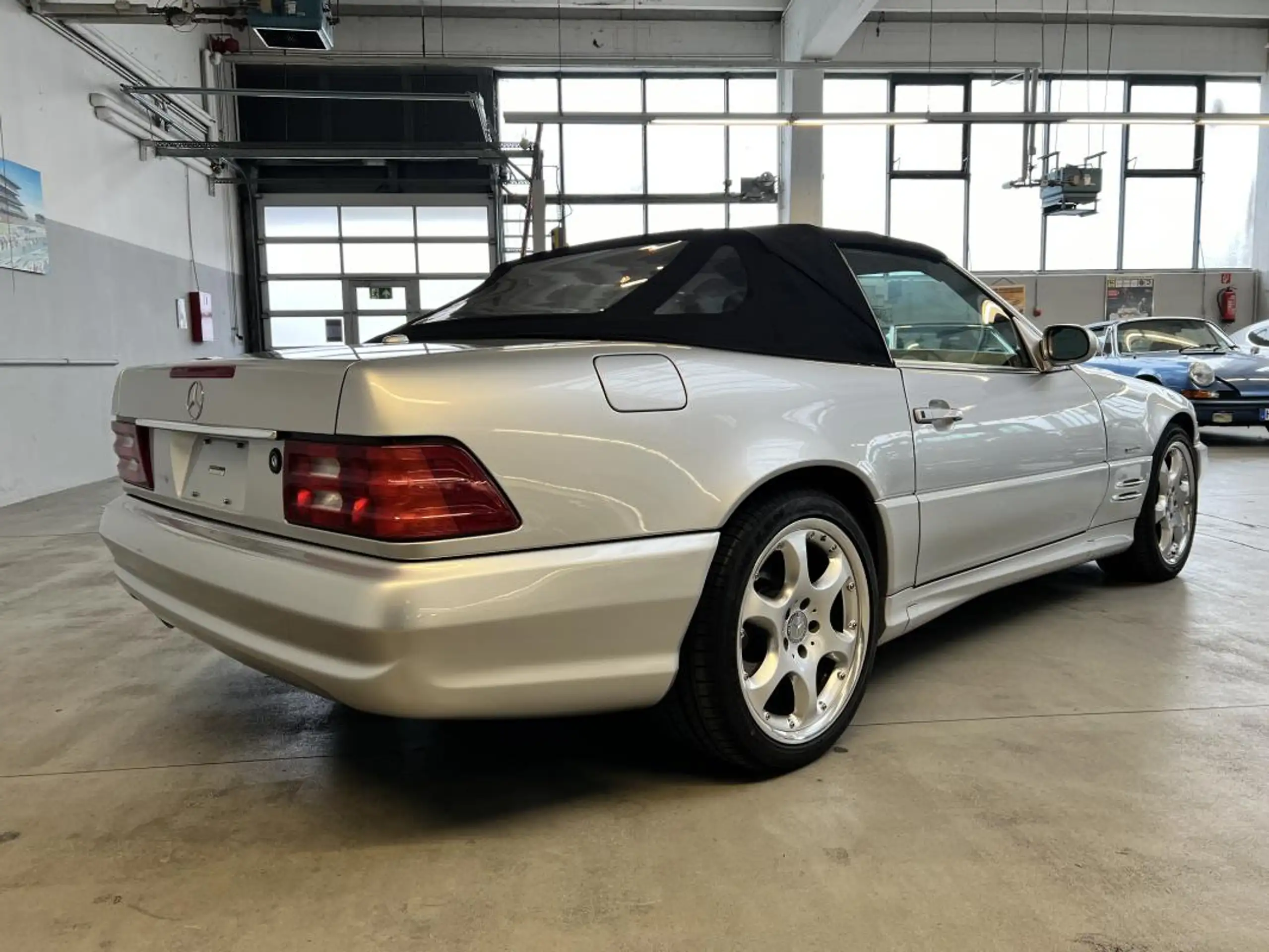 Mercedes-Benz - SL 500