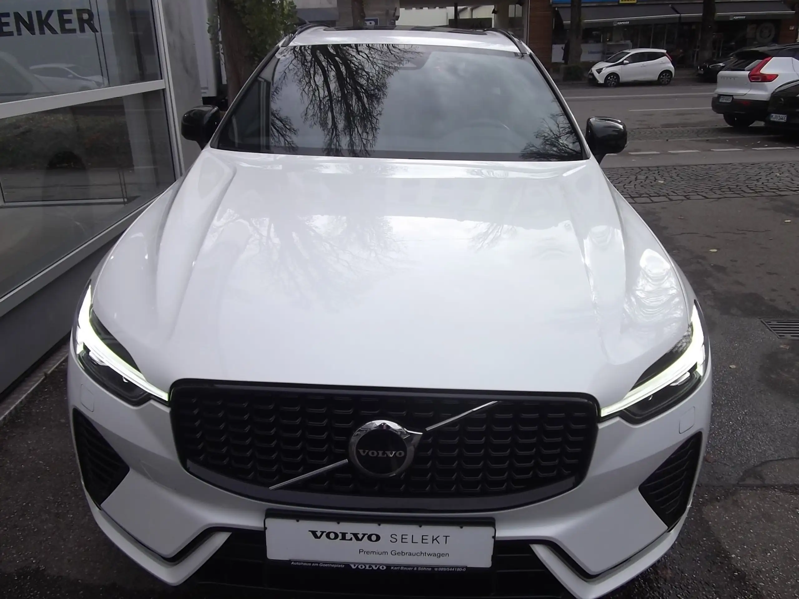 Volvo - XC60