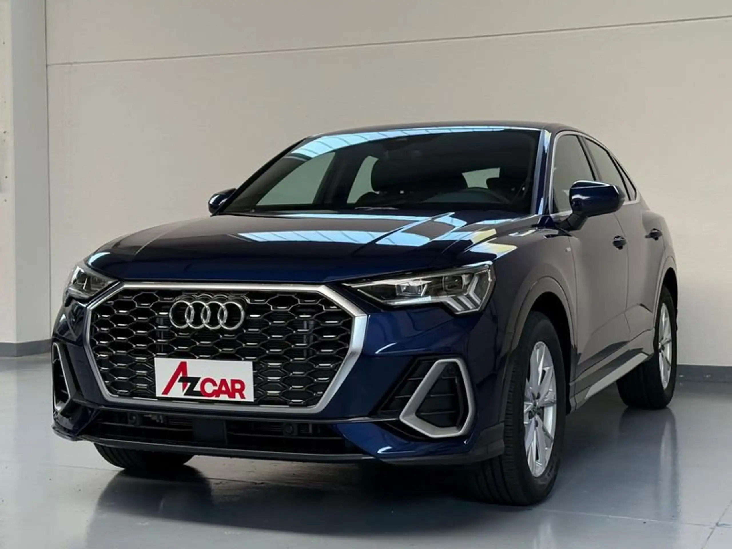 Audi - Q3