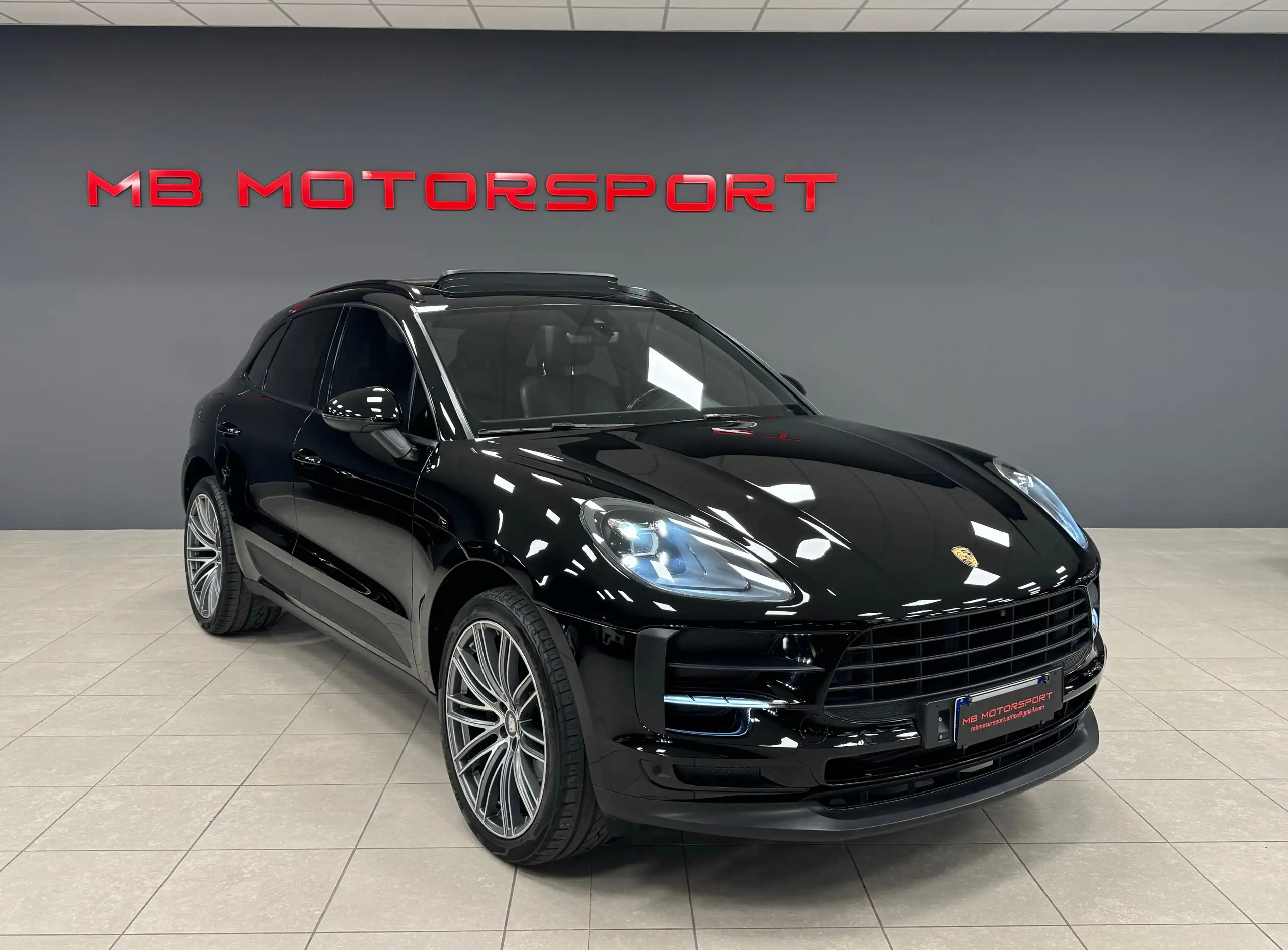 Porsche - Macan