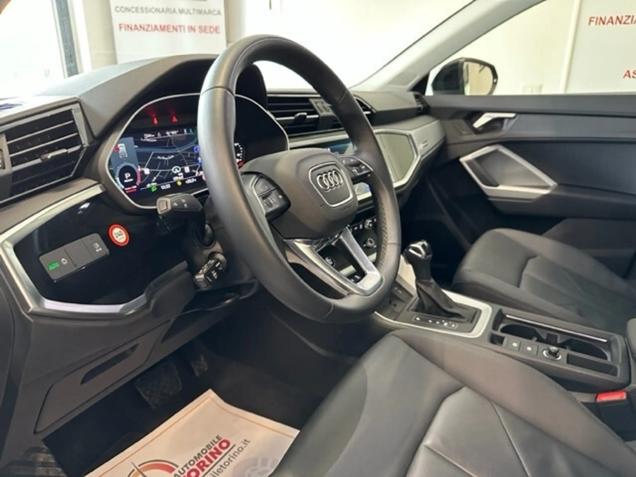 Audi - Q3