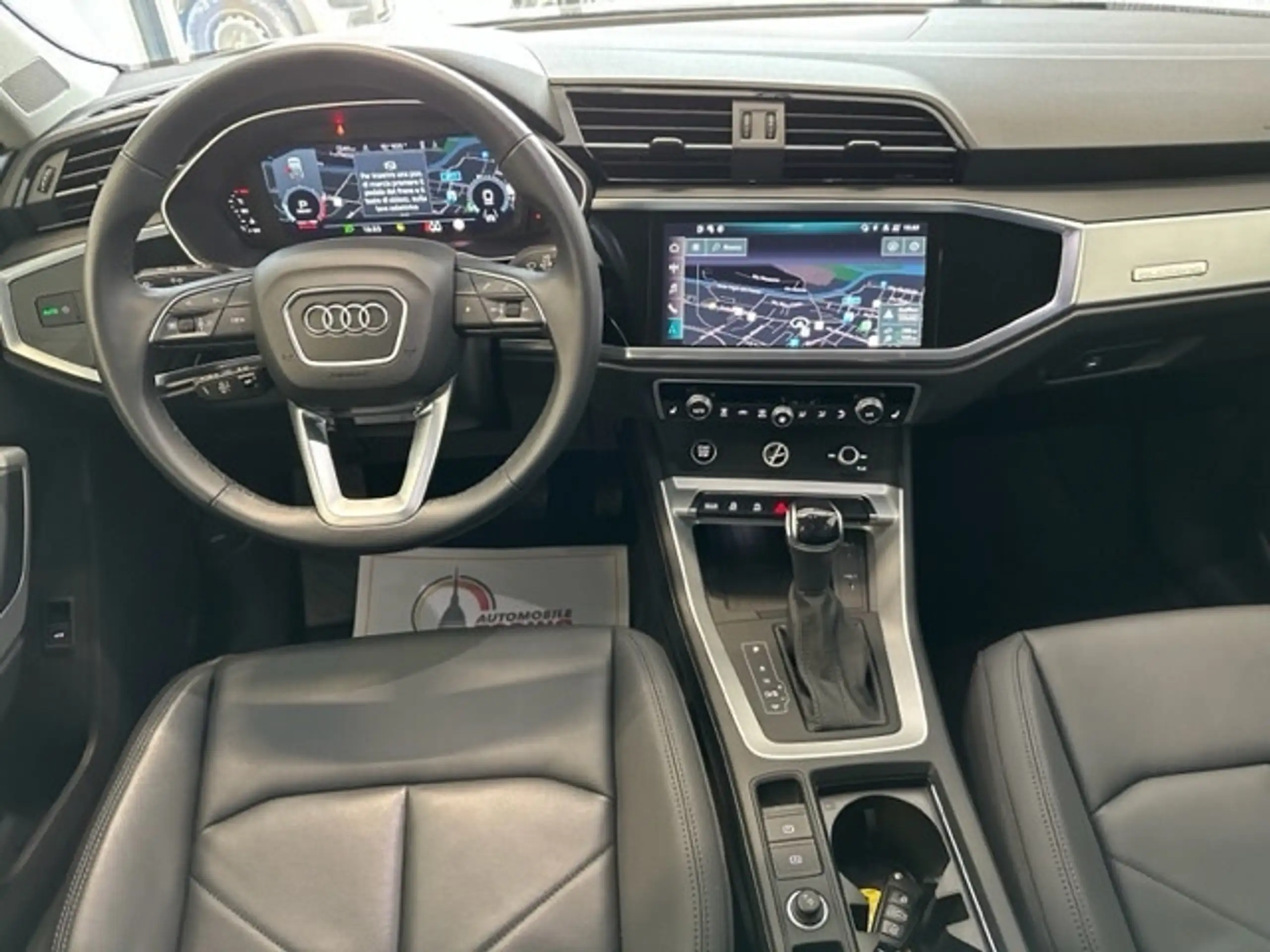 Audi - Q3