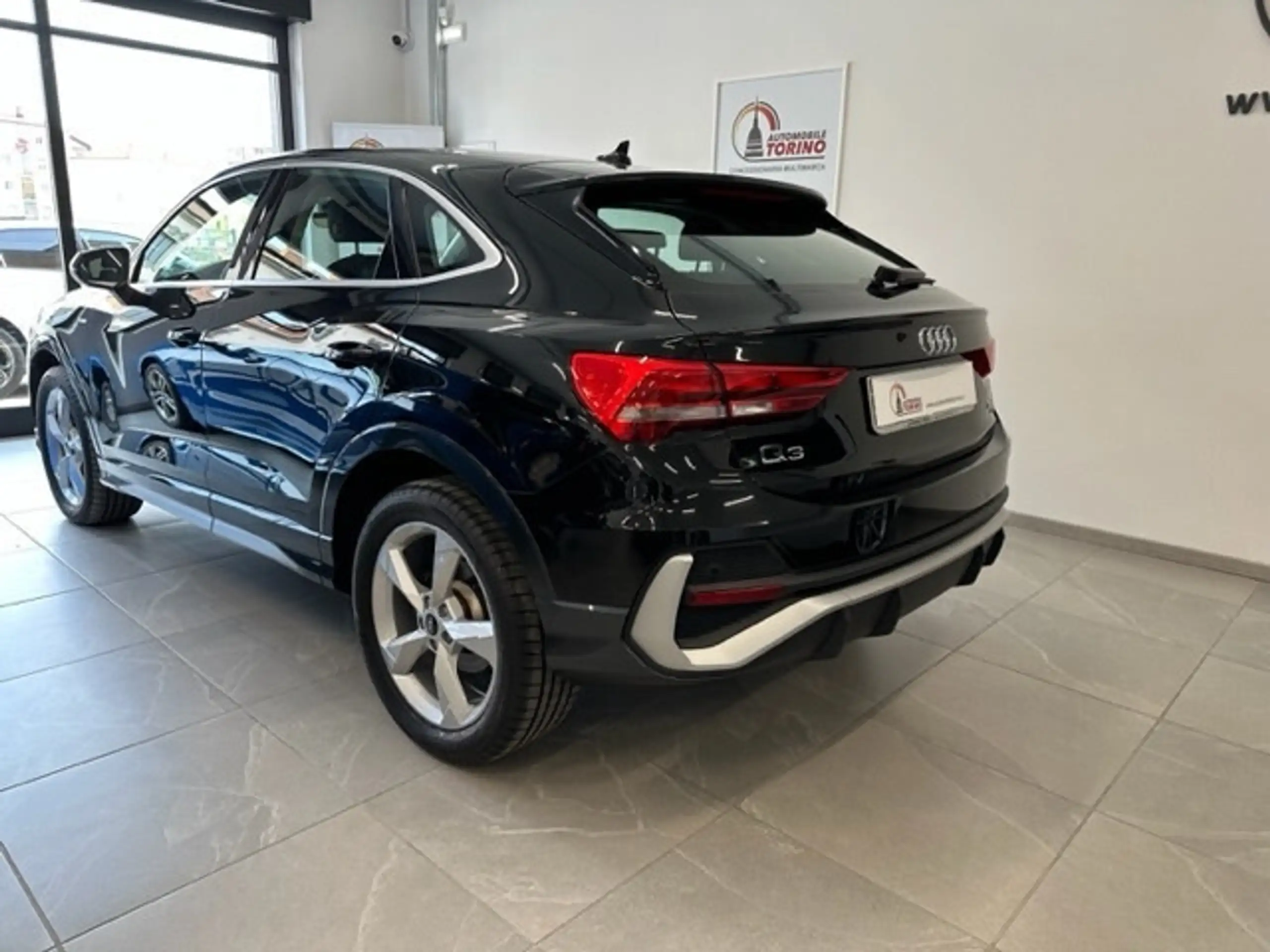 Audi - Q3