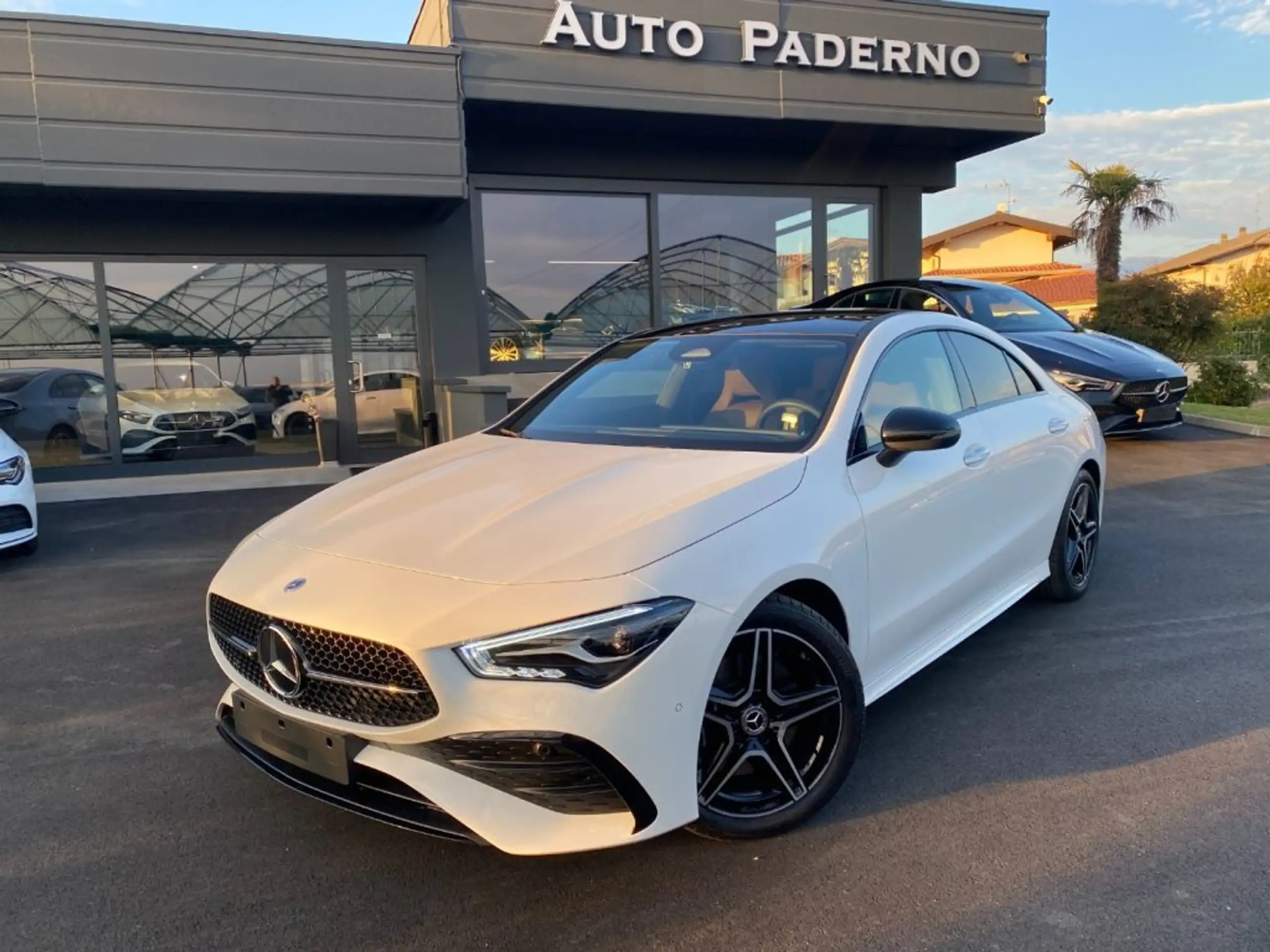 Mercedes-Benz - CLA 200