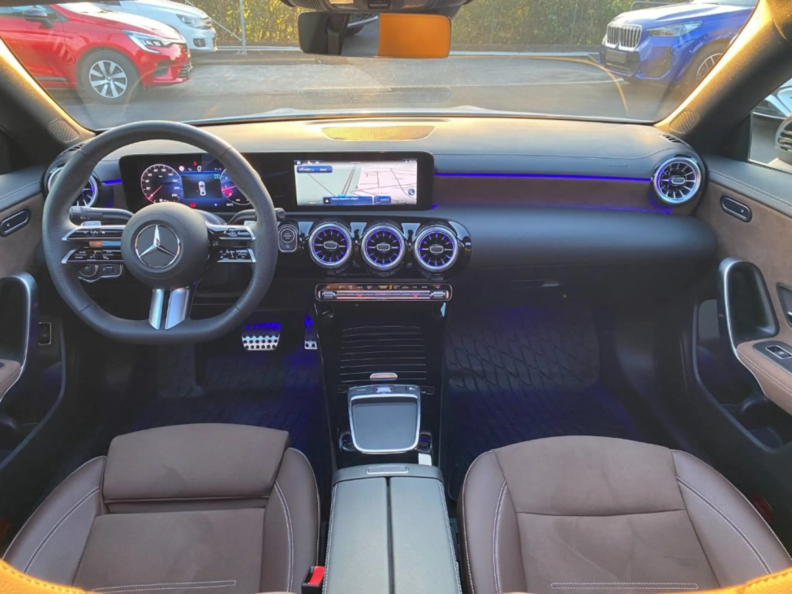 Mercedes-Benz - CLA 200