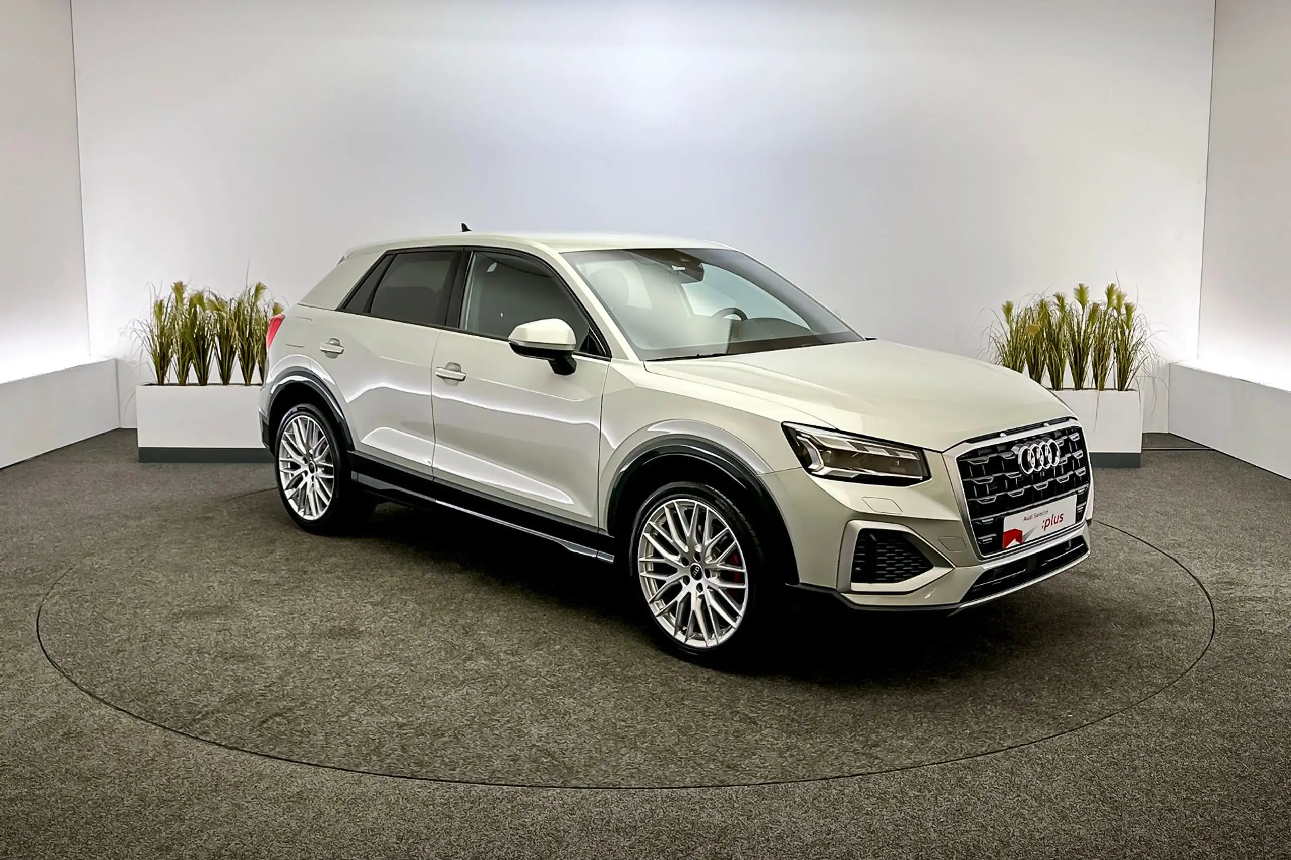 Audi - Q2