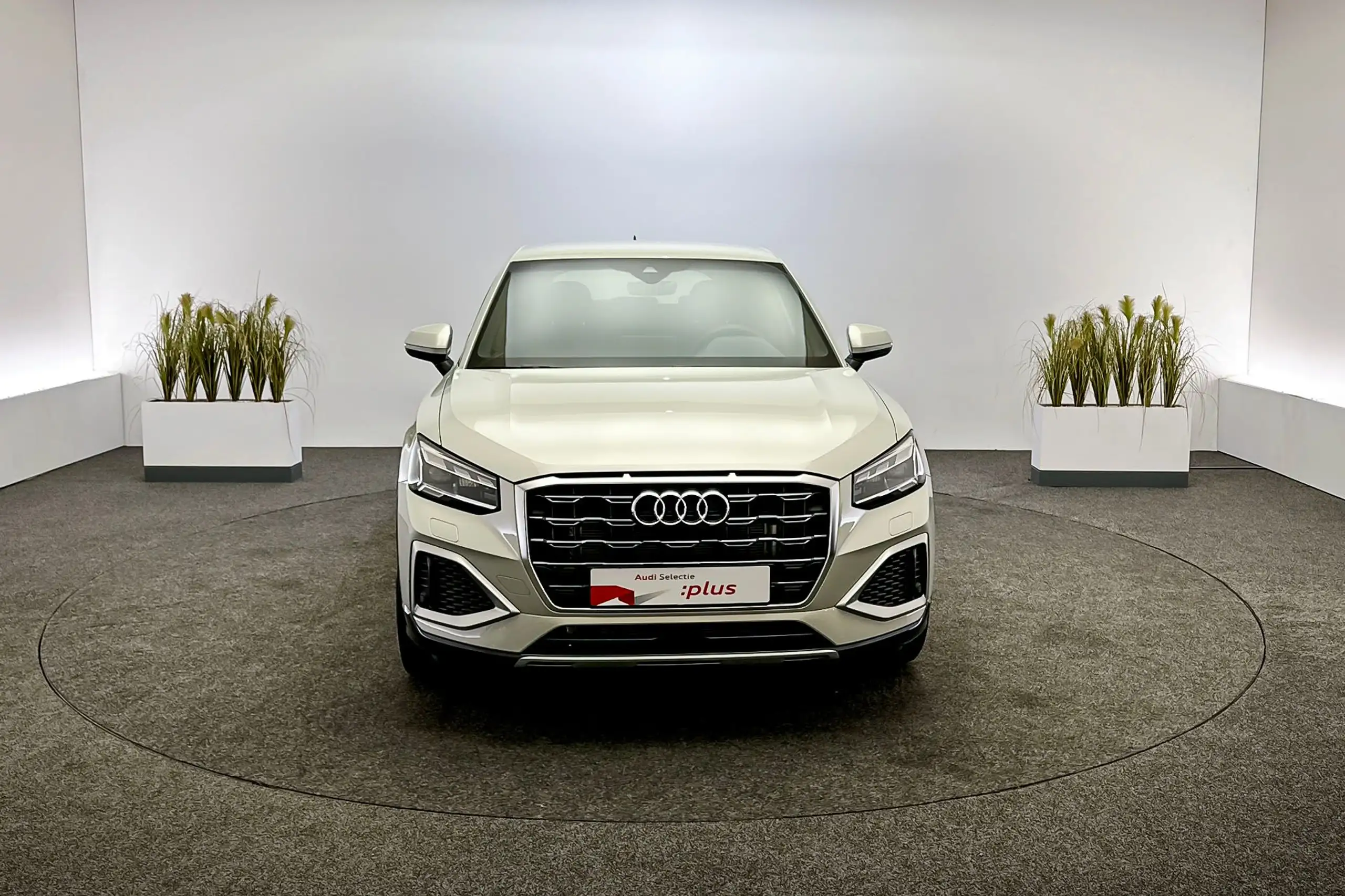 Audi - Q2