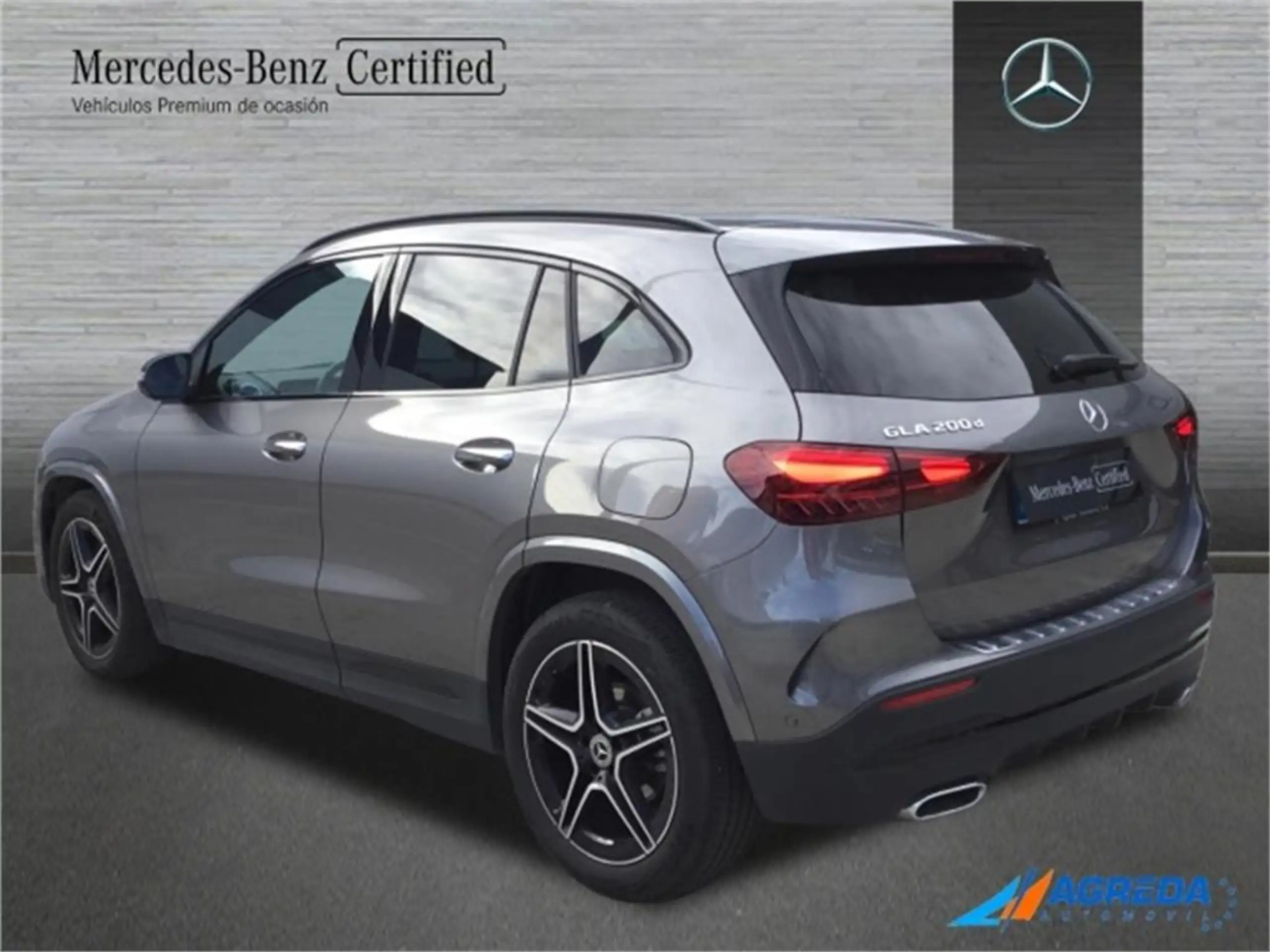 Mercedes-Benz - GLA 200