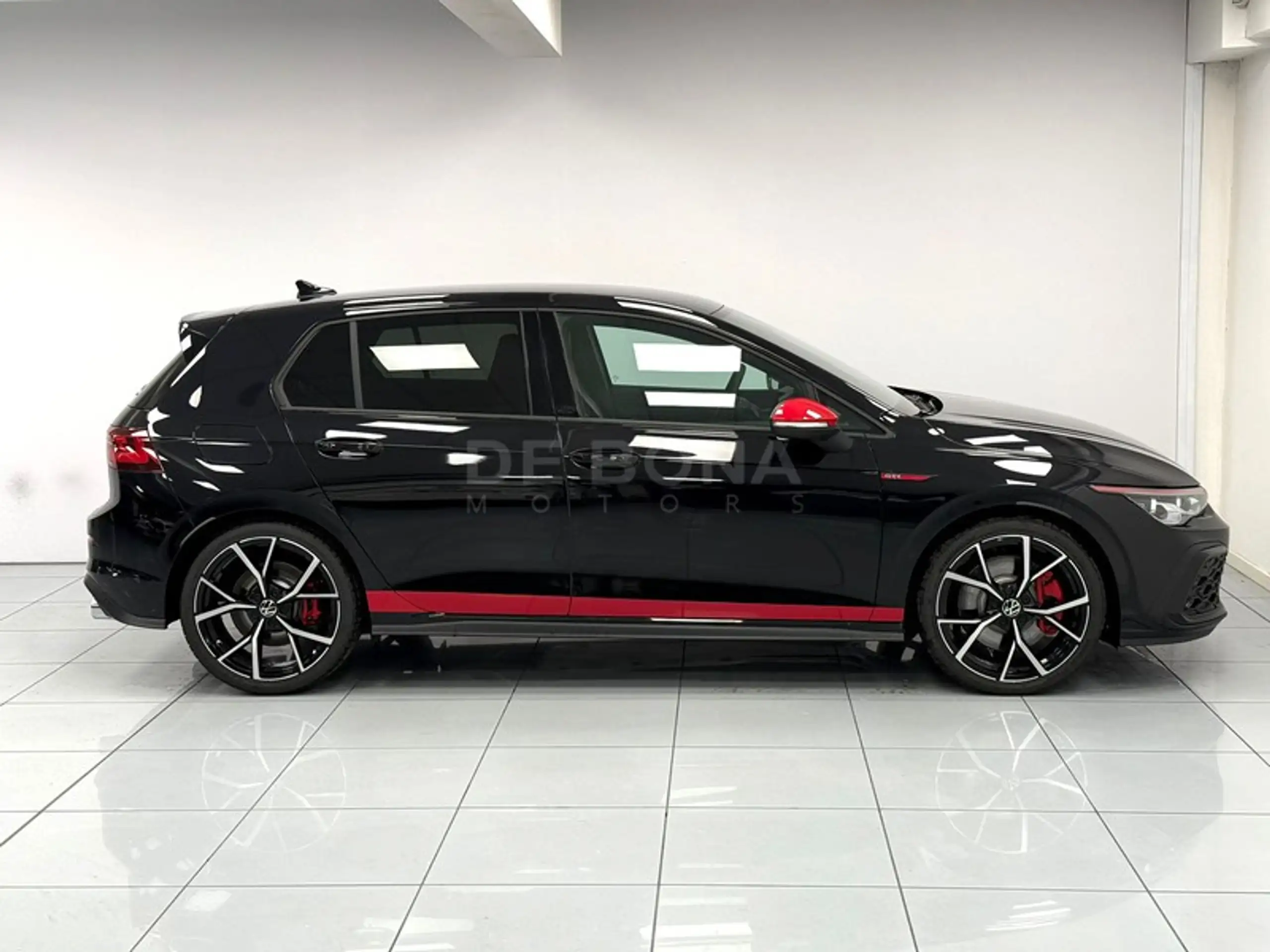 Volkswagen - Golf GTI