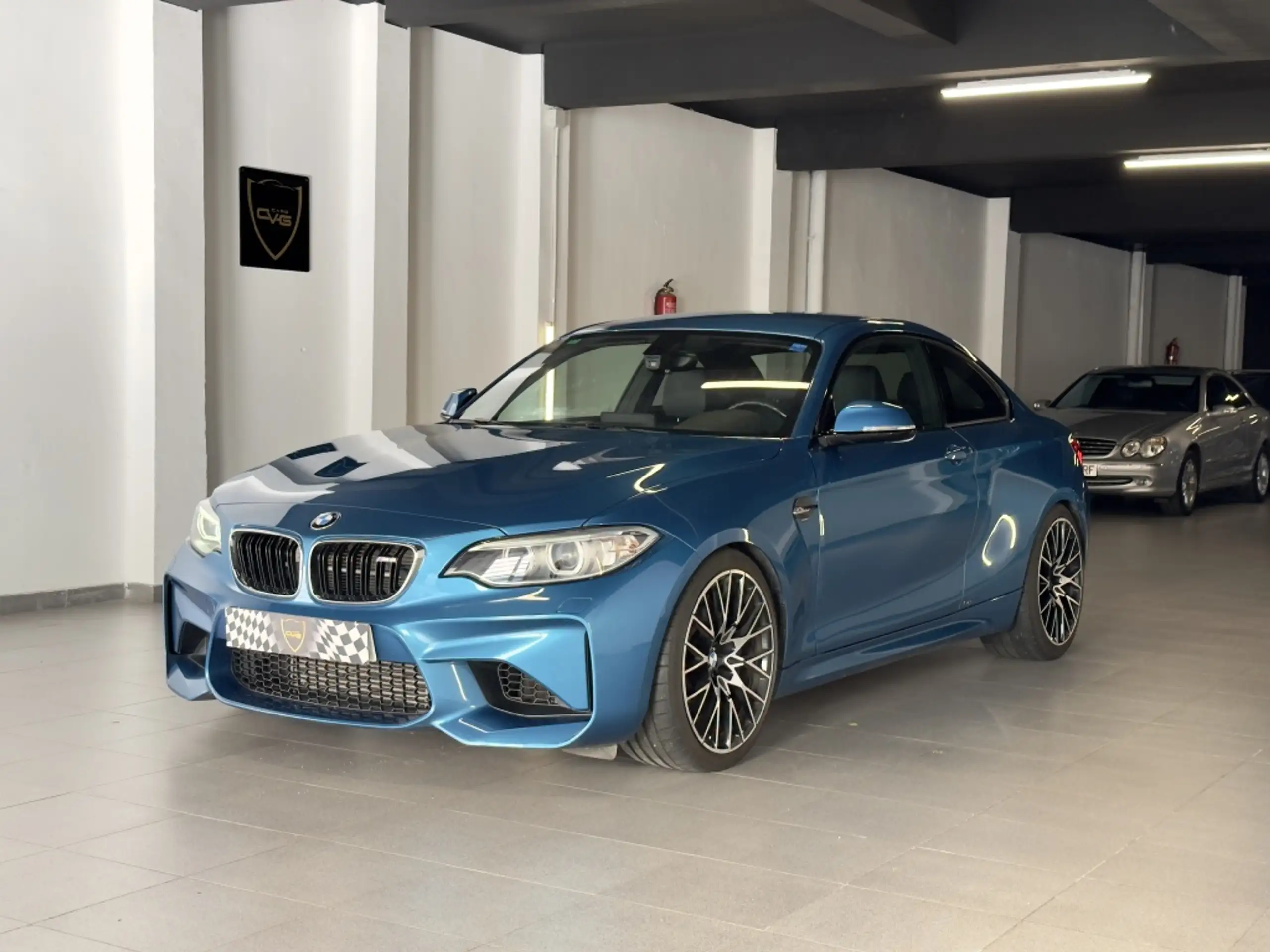 BMW - M2