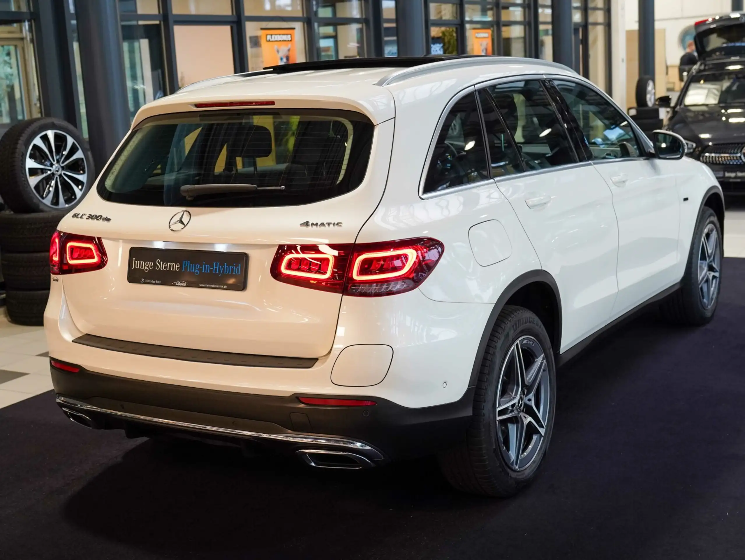 Mercedes-Benz - GLC 300