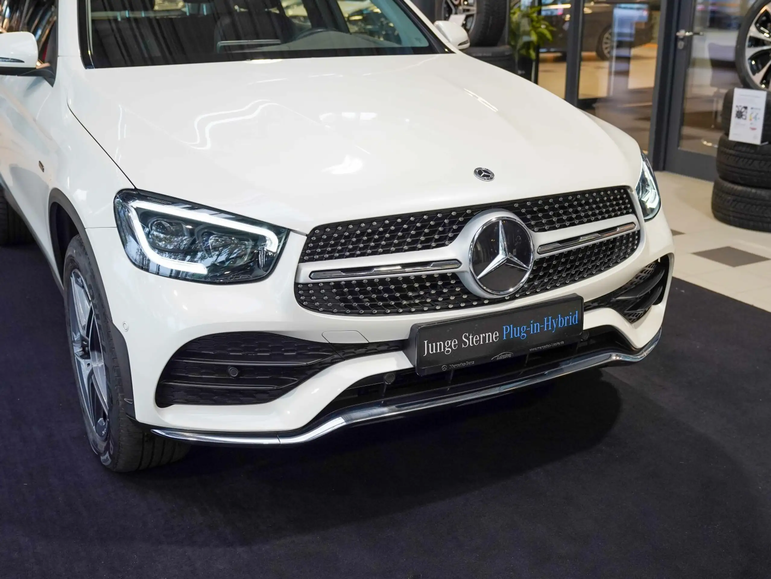 Mercedes-Benz - GLC 300