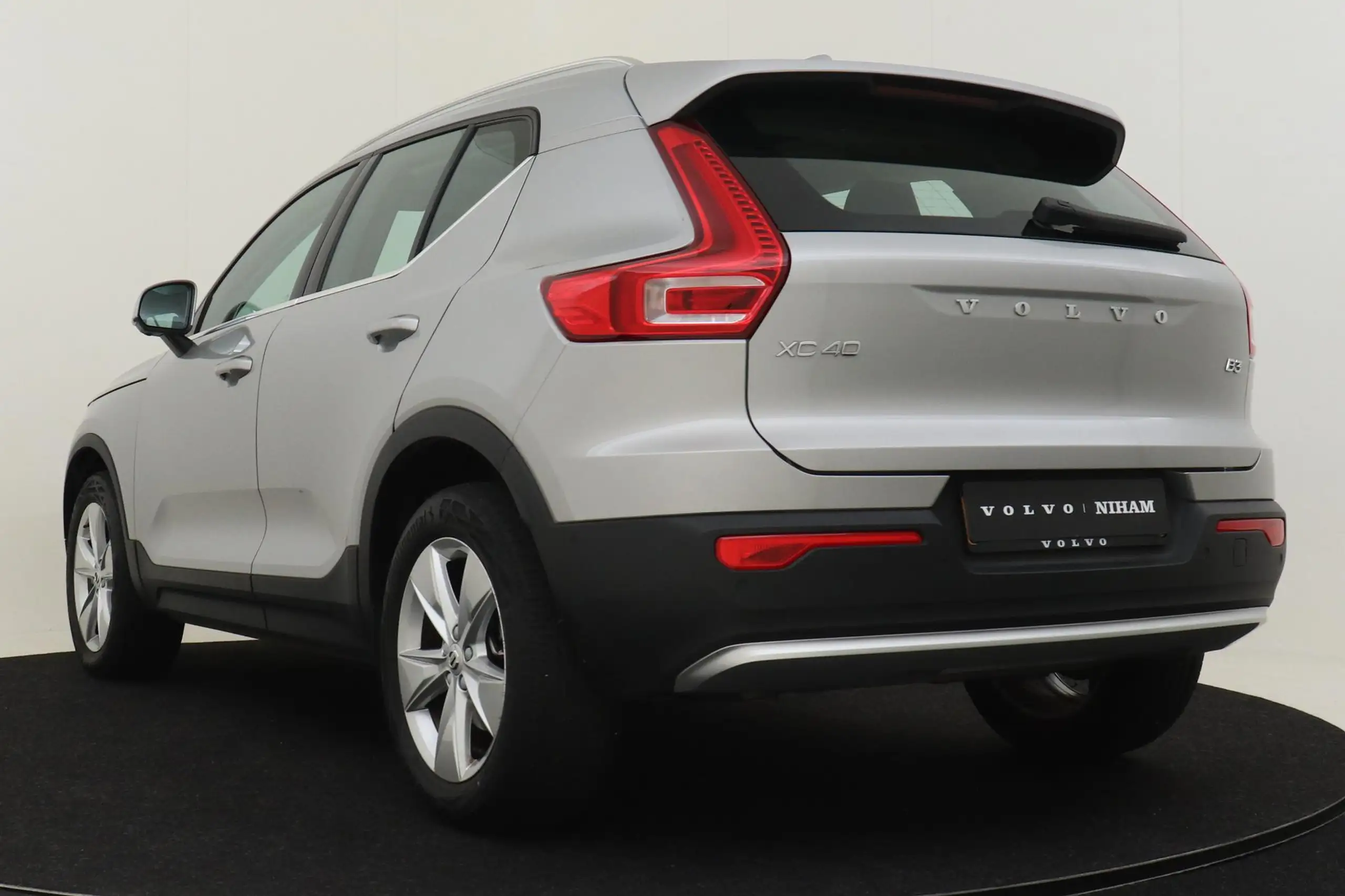 Volvo - XC40