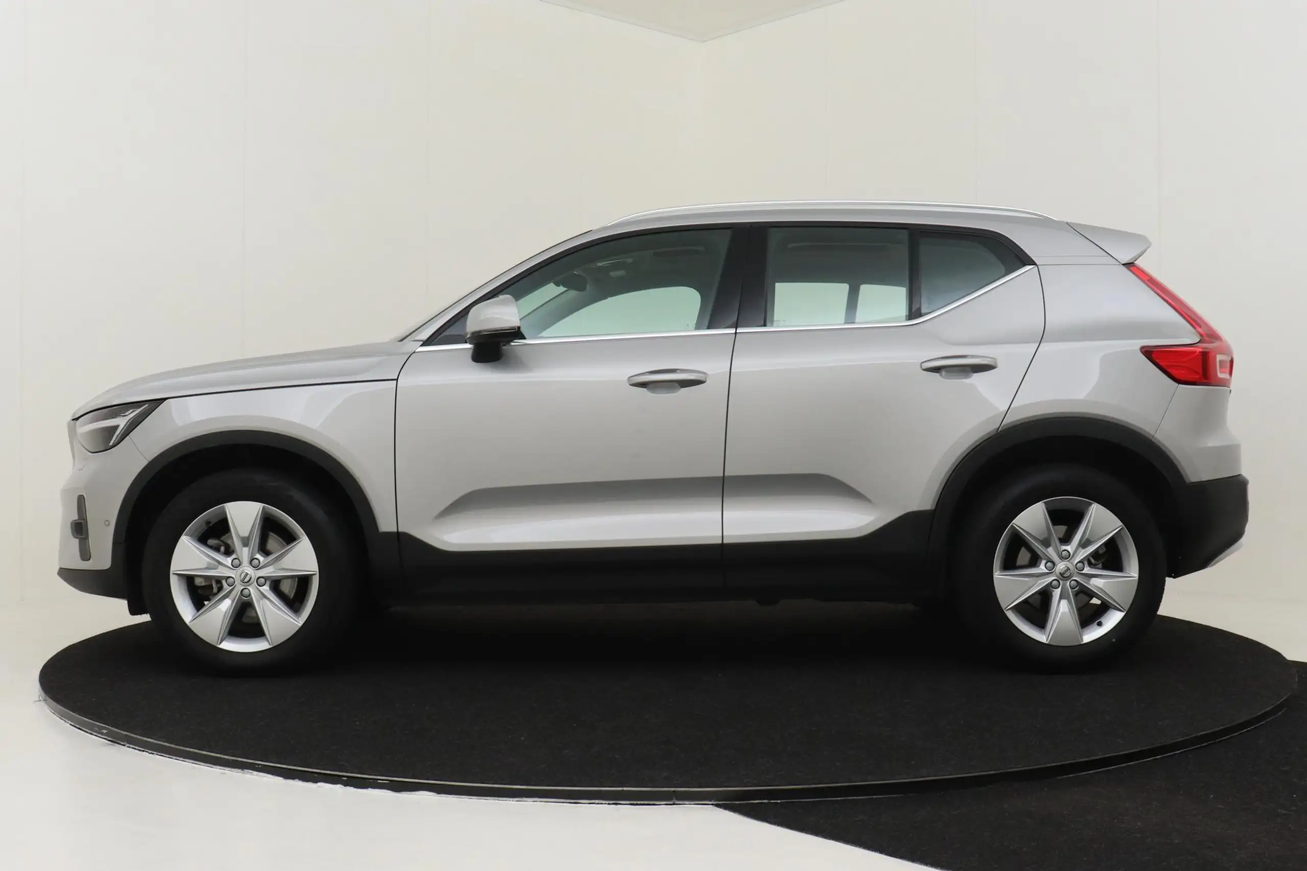 Volvo - XC40