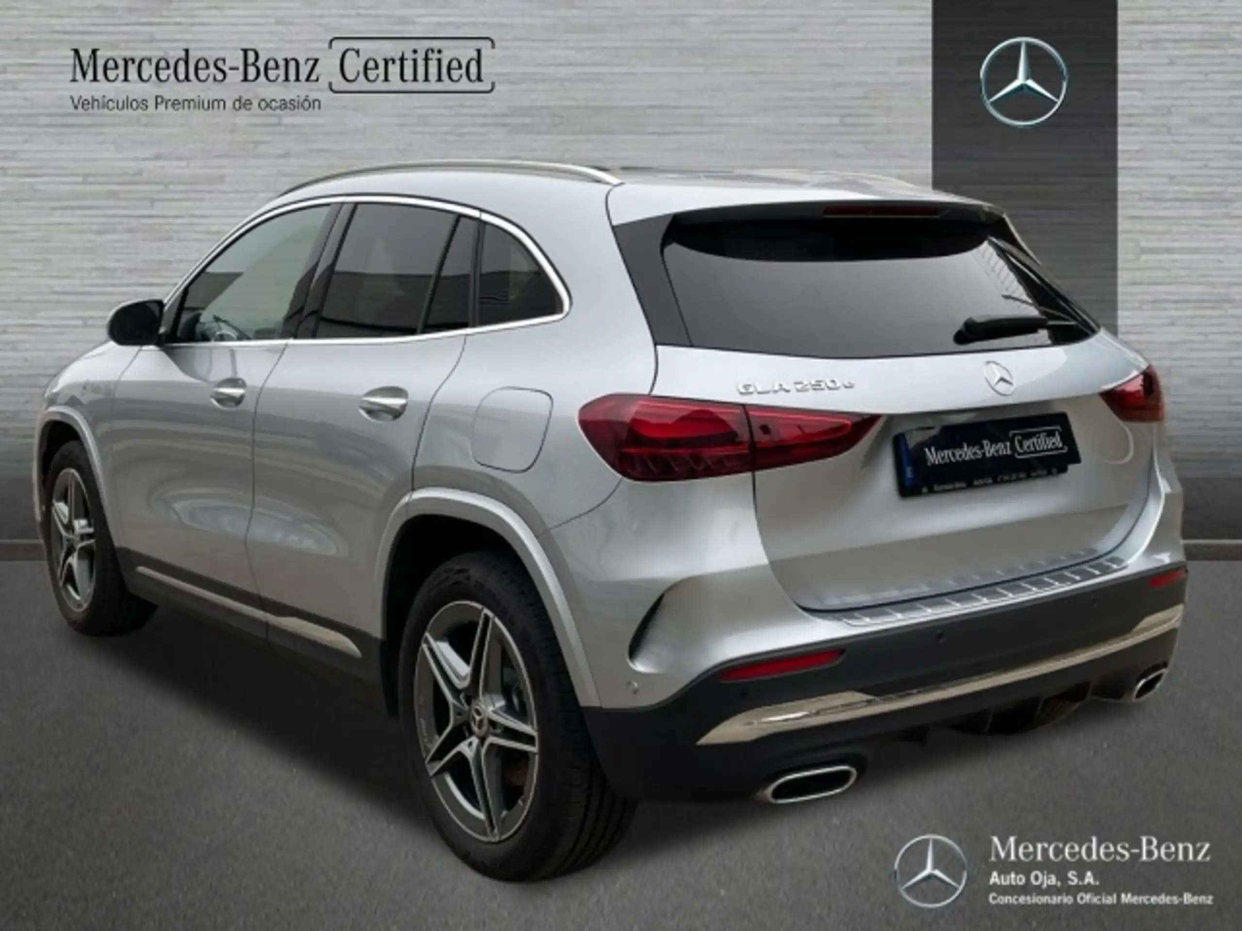 Mercedes-Benz - GLA 250