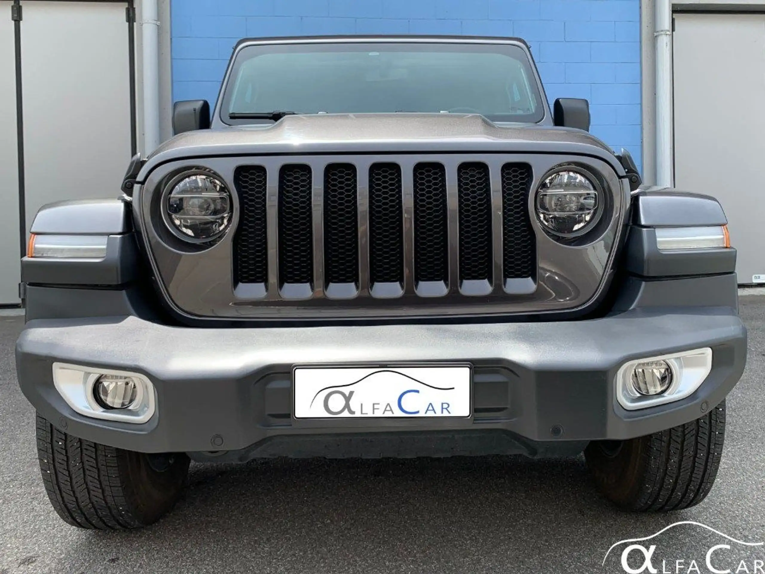 Jeep - Wrangler