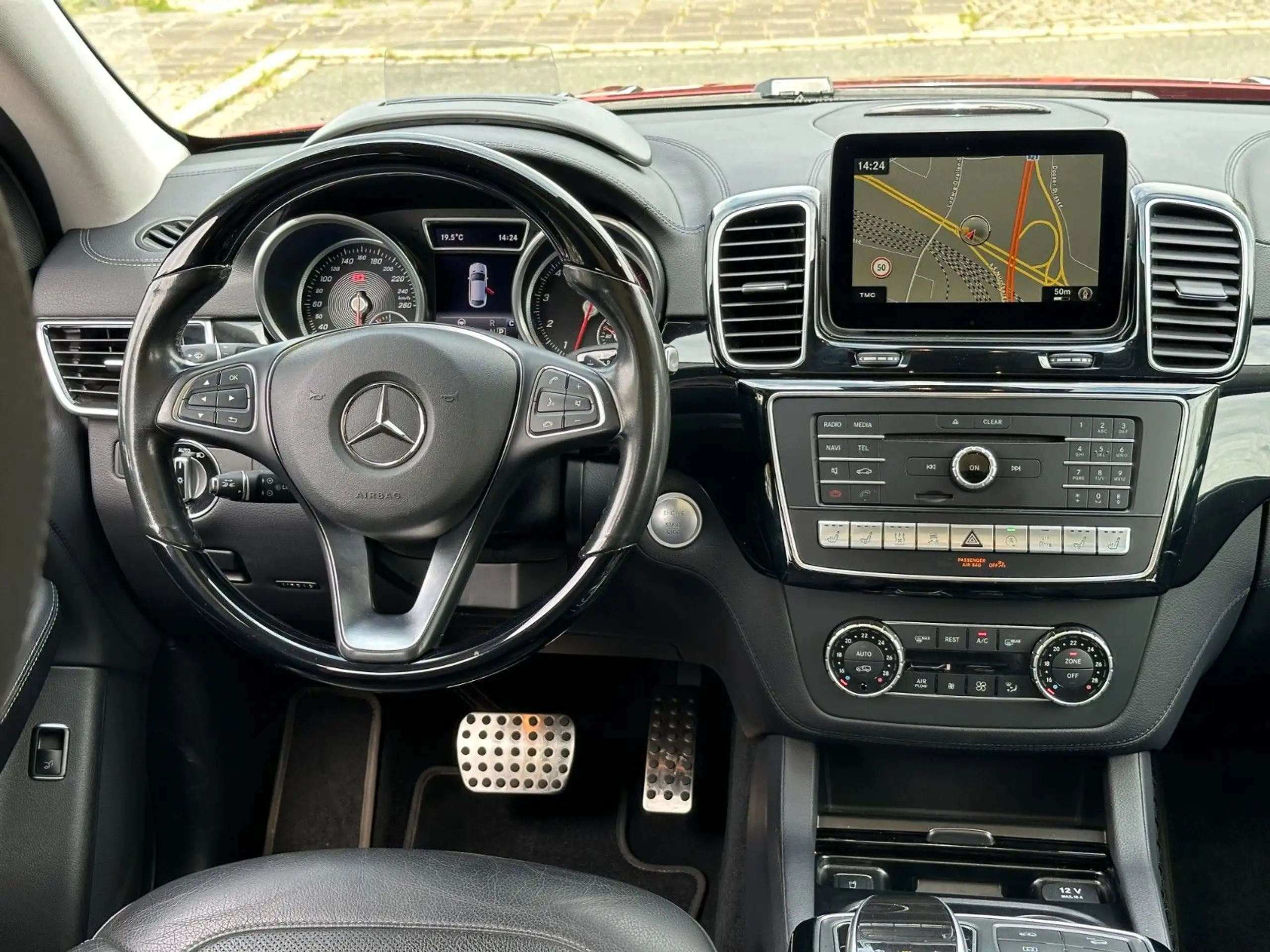 Mercedes-Benz - GLE 500