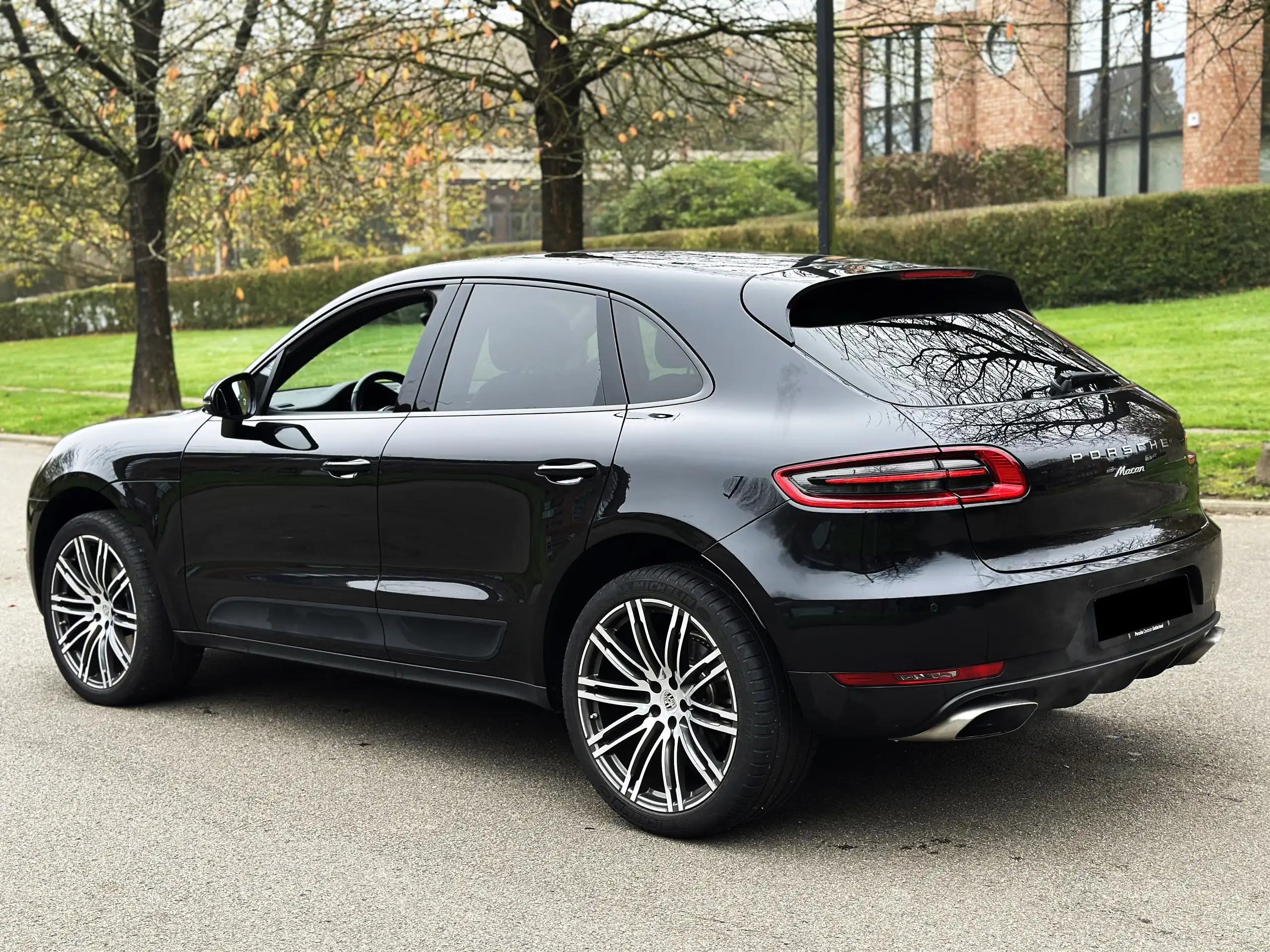 Porsche - Macan