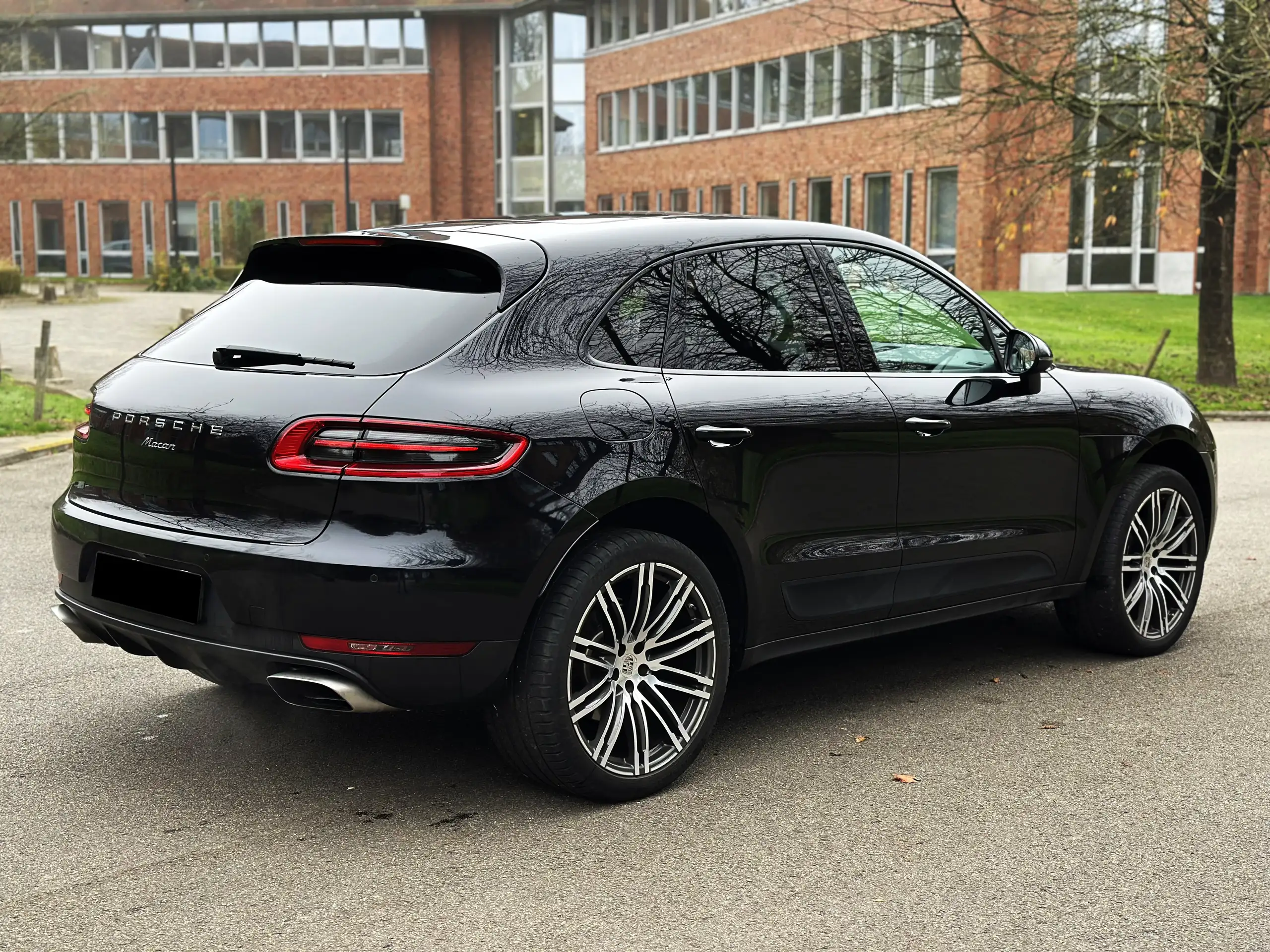 Porsche - Macan