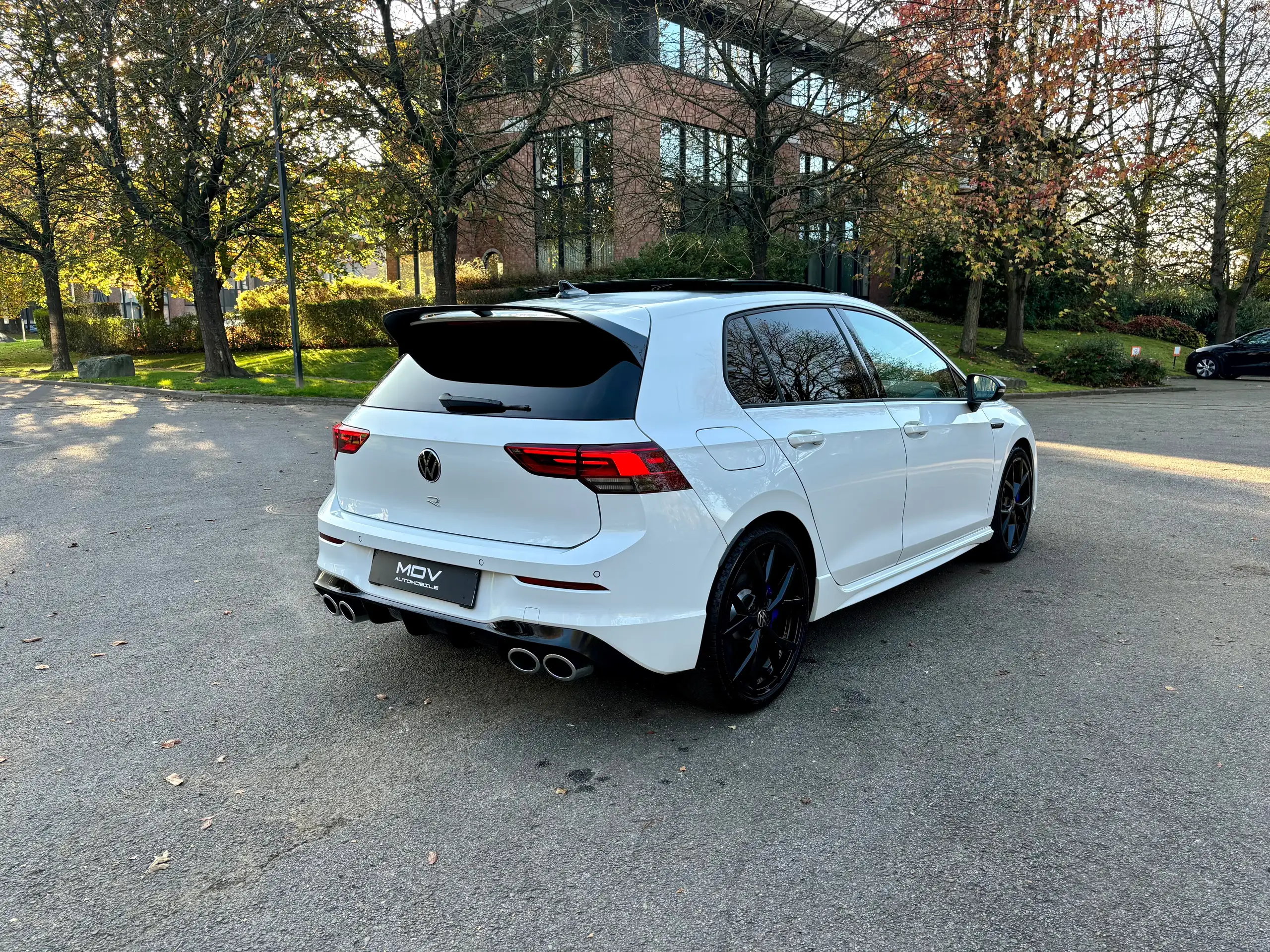 Volkswagen - Golf R