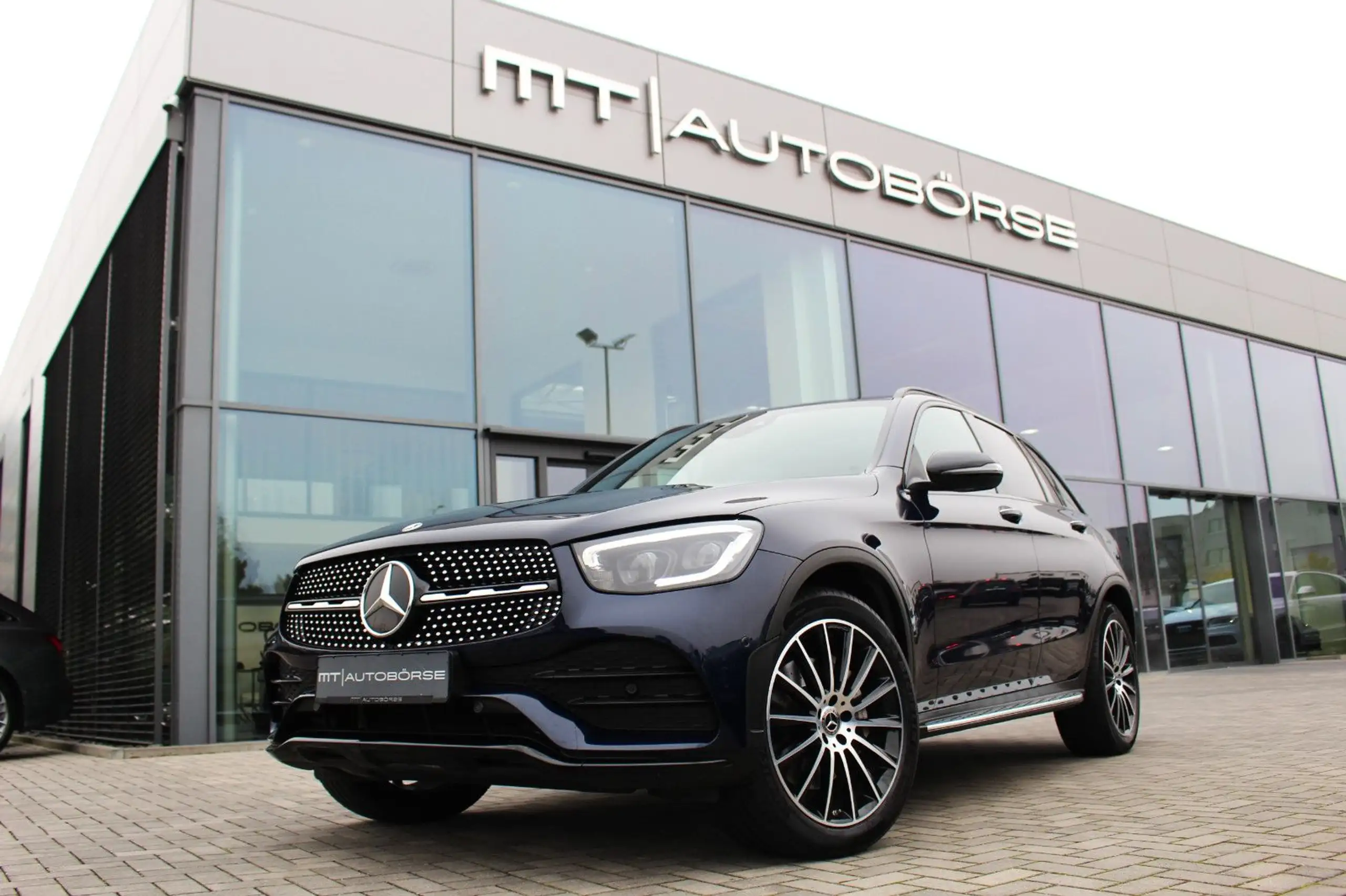 Mercedes-Benz GLC 300 2021