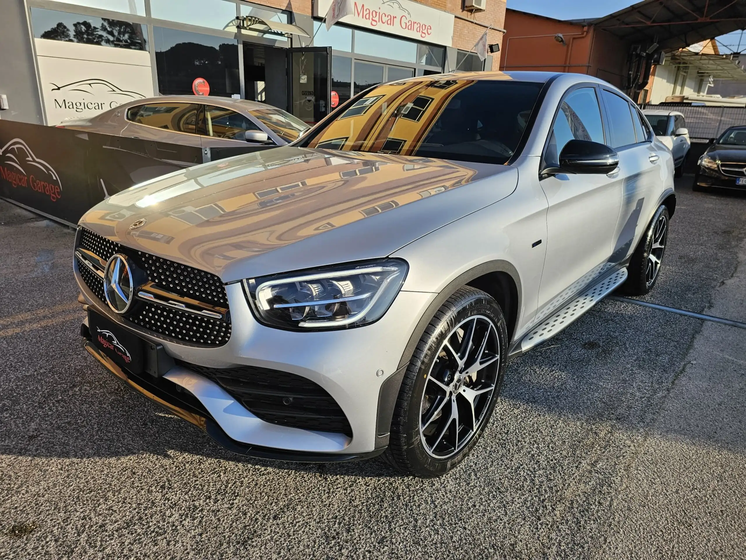 Mercedes-Benz - GLC 300