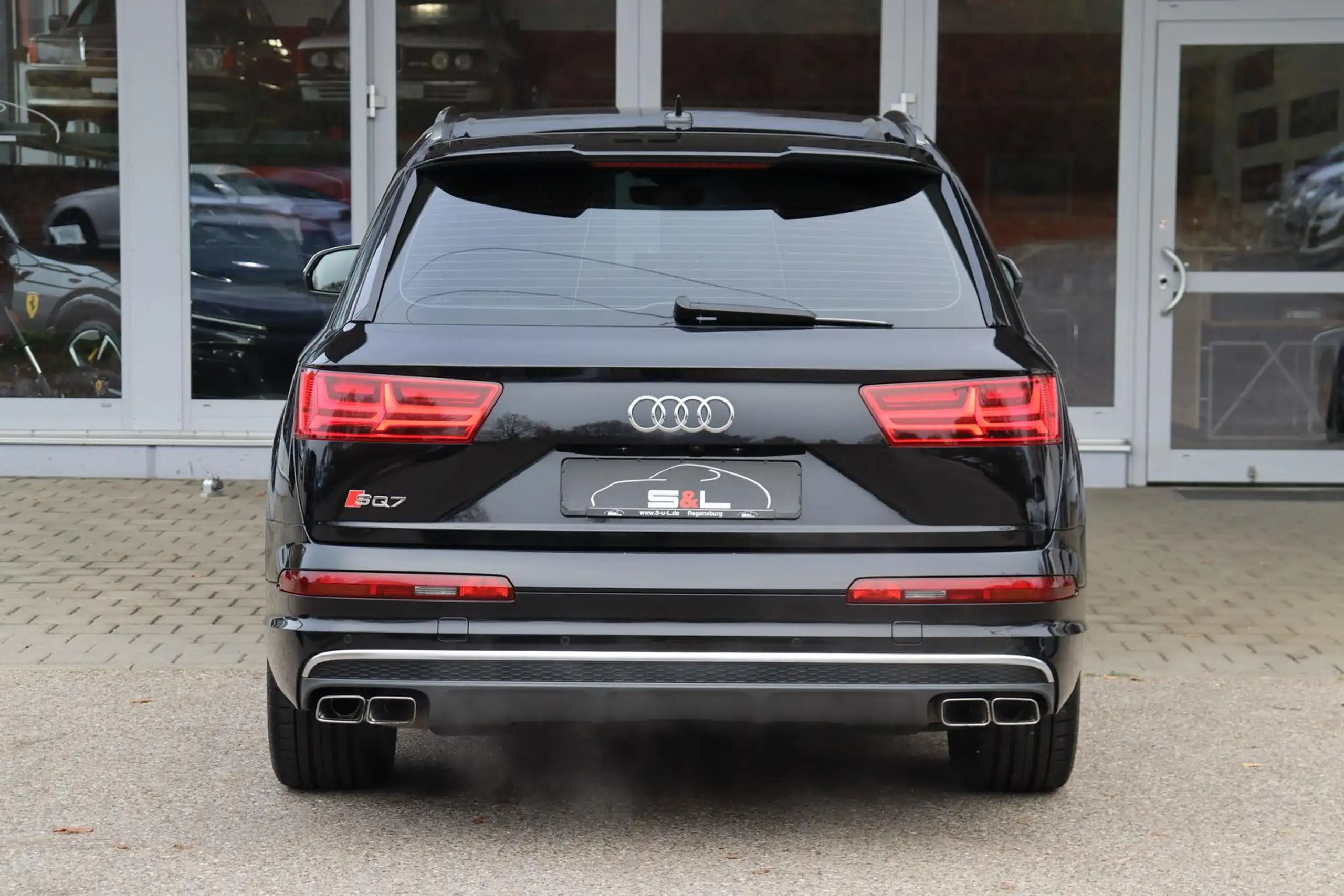 Audi - SQ7