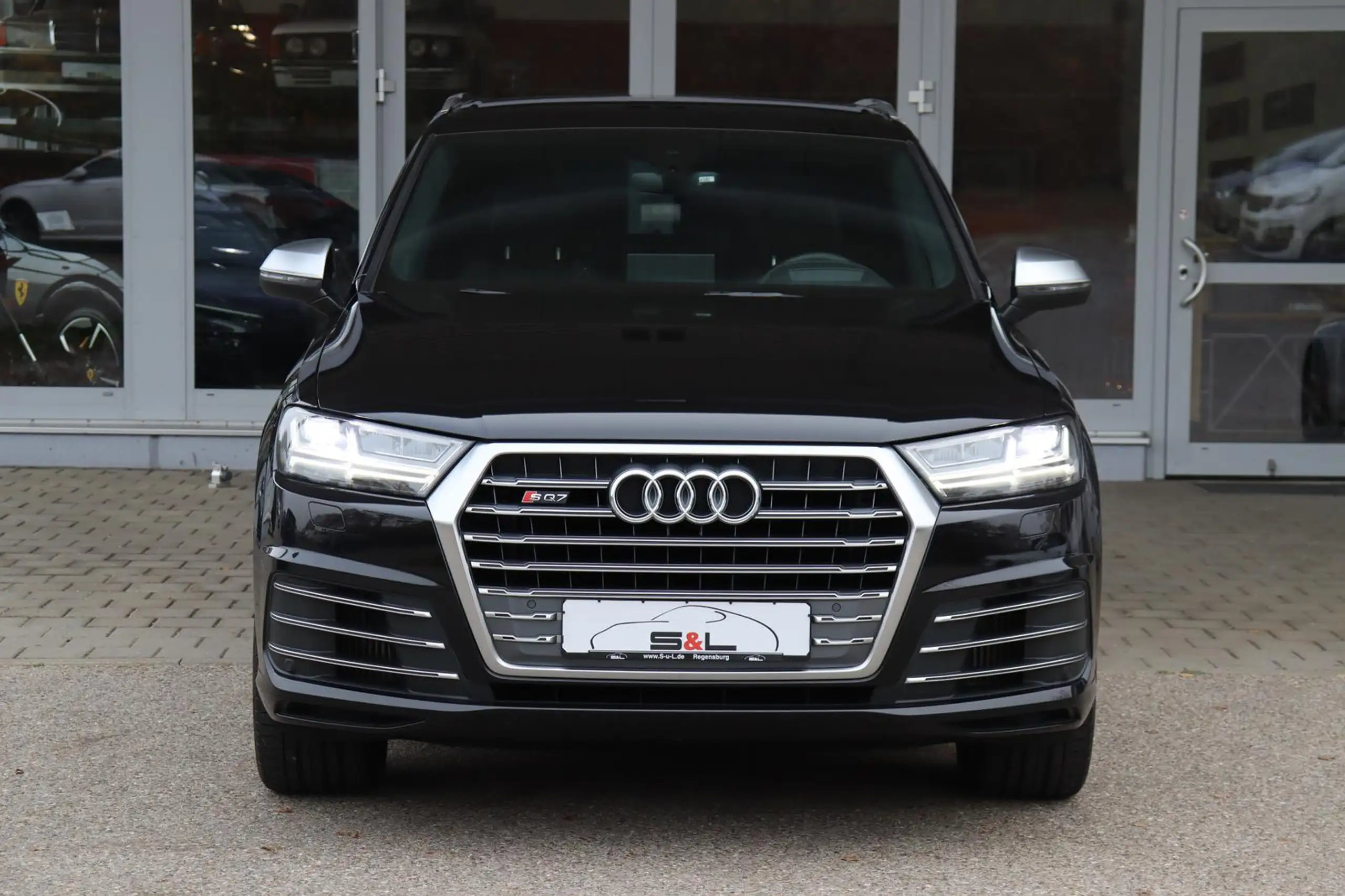 Audi - SQ7