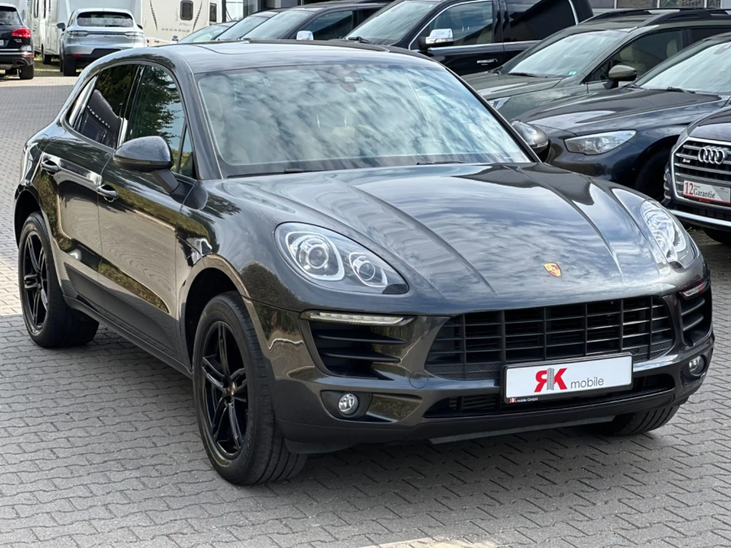 Porsche - Macan