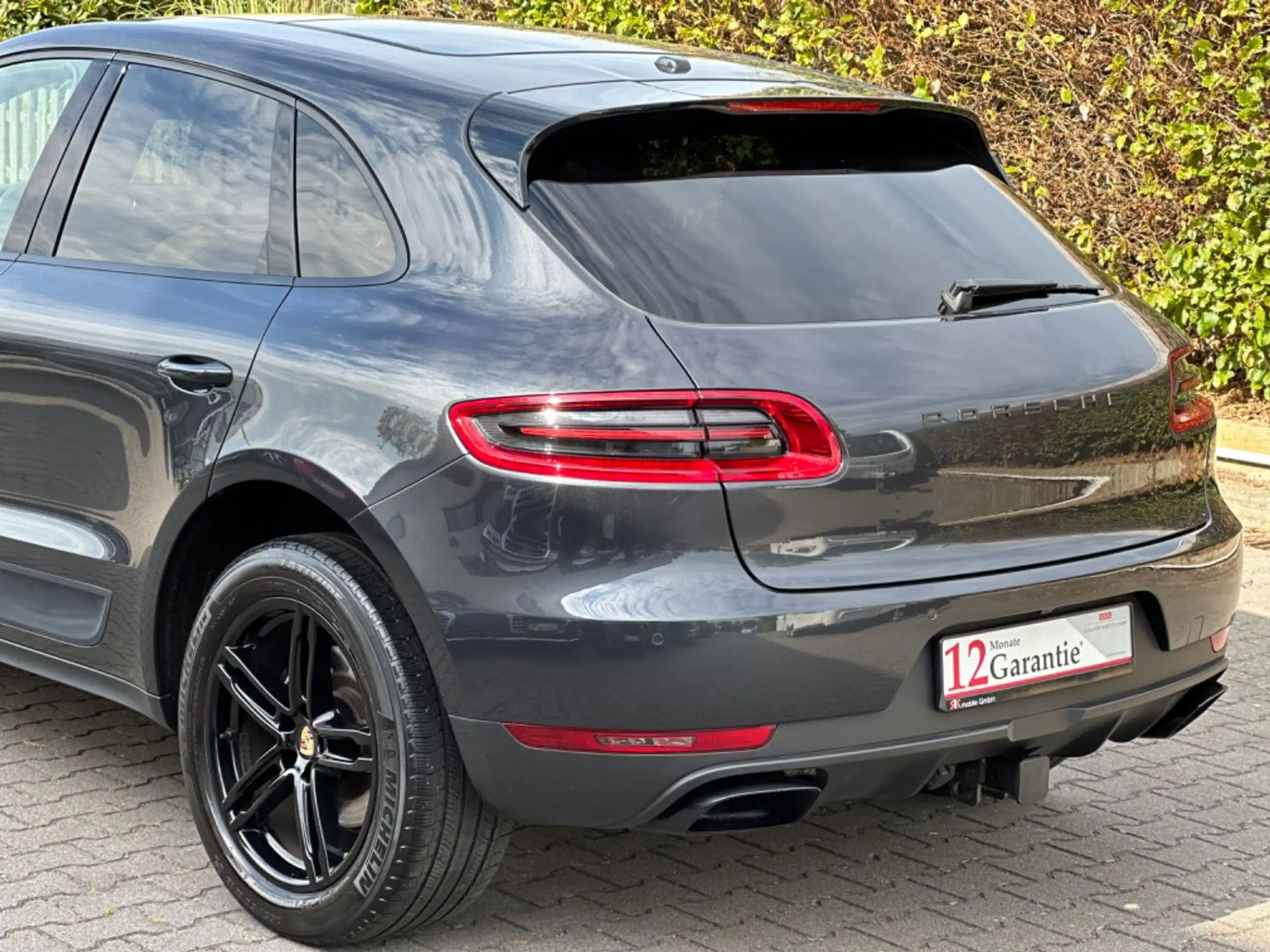 Porsche - Macan