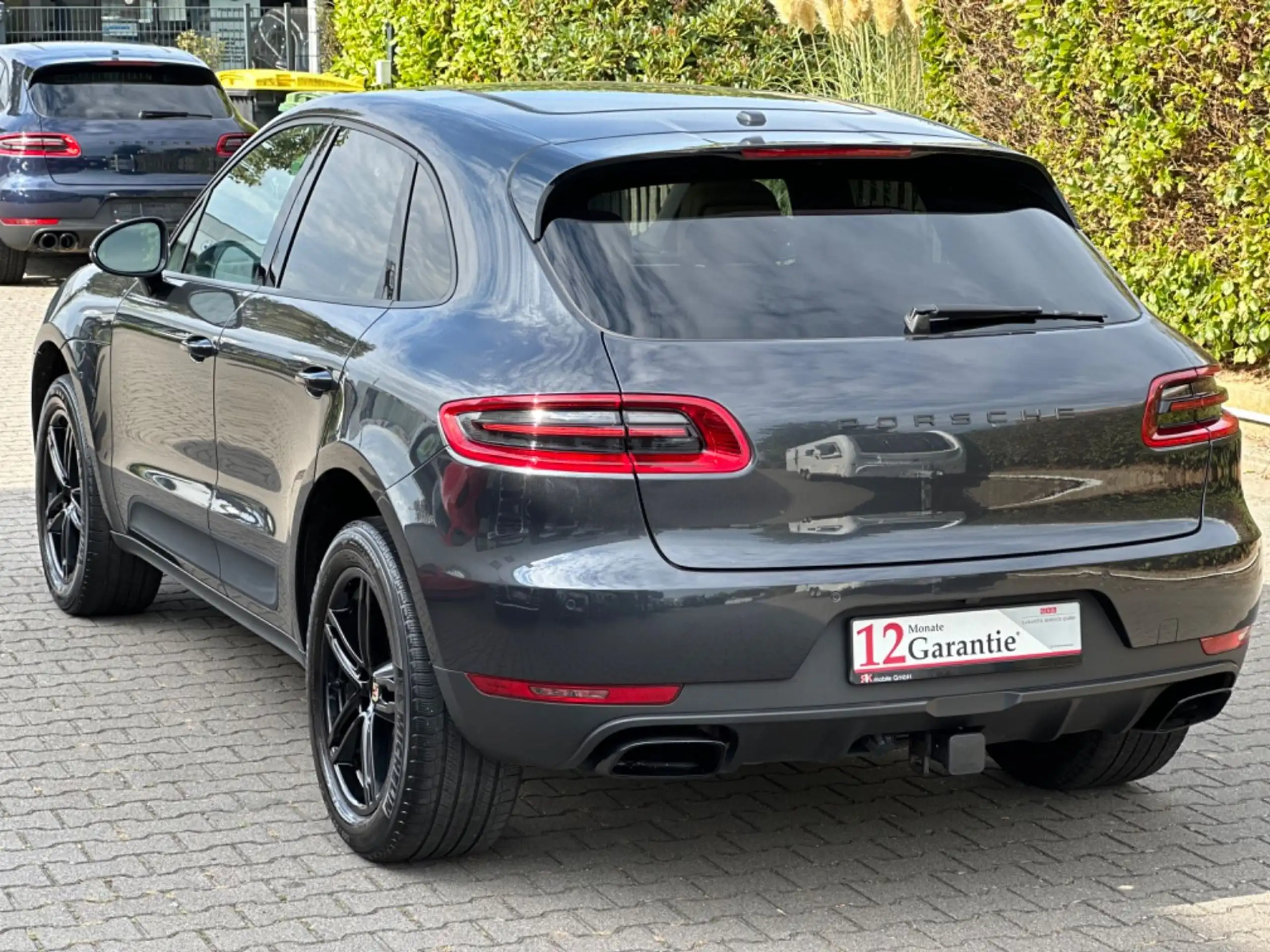 Porsche - Macan