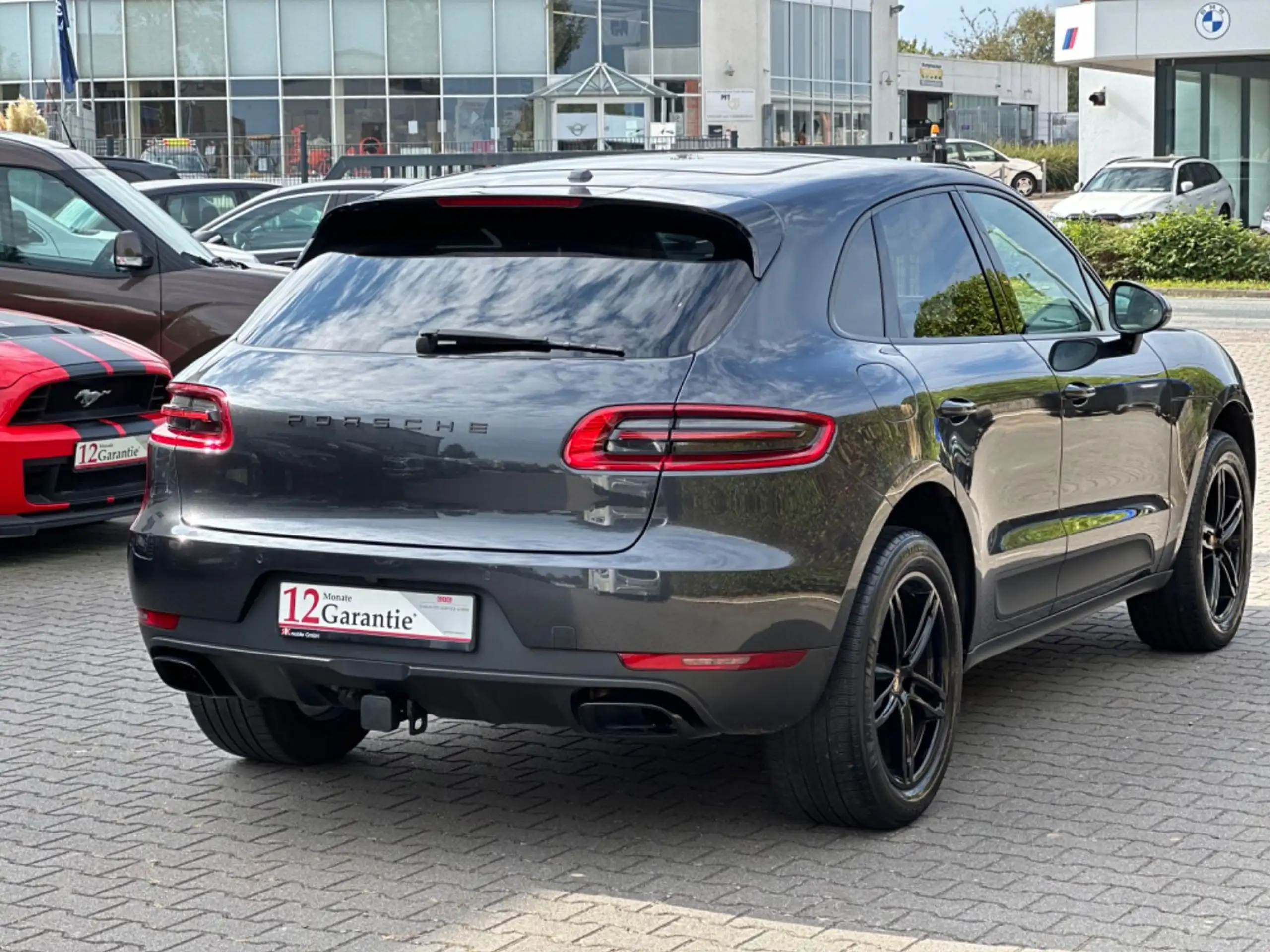 Porsche - Macan