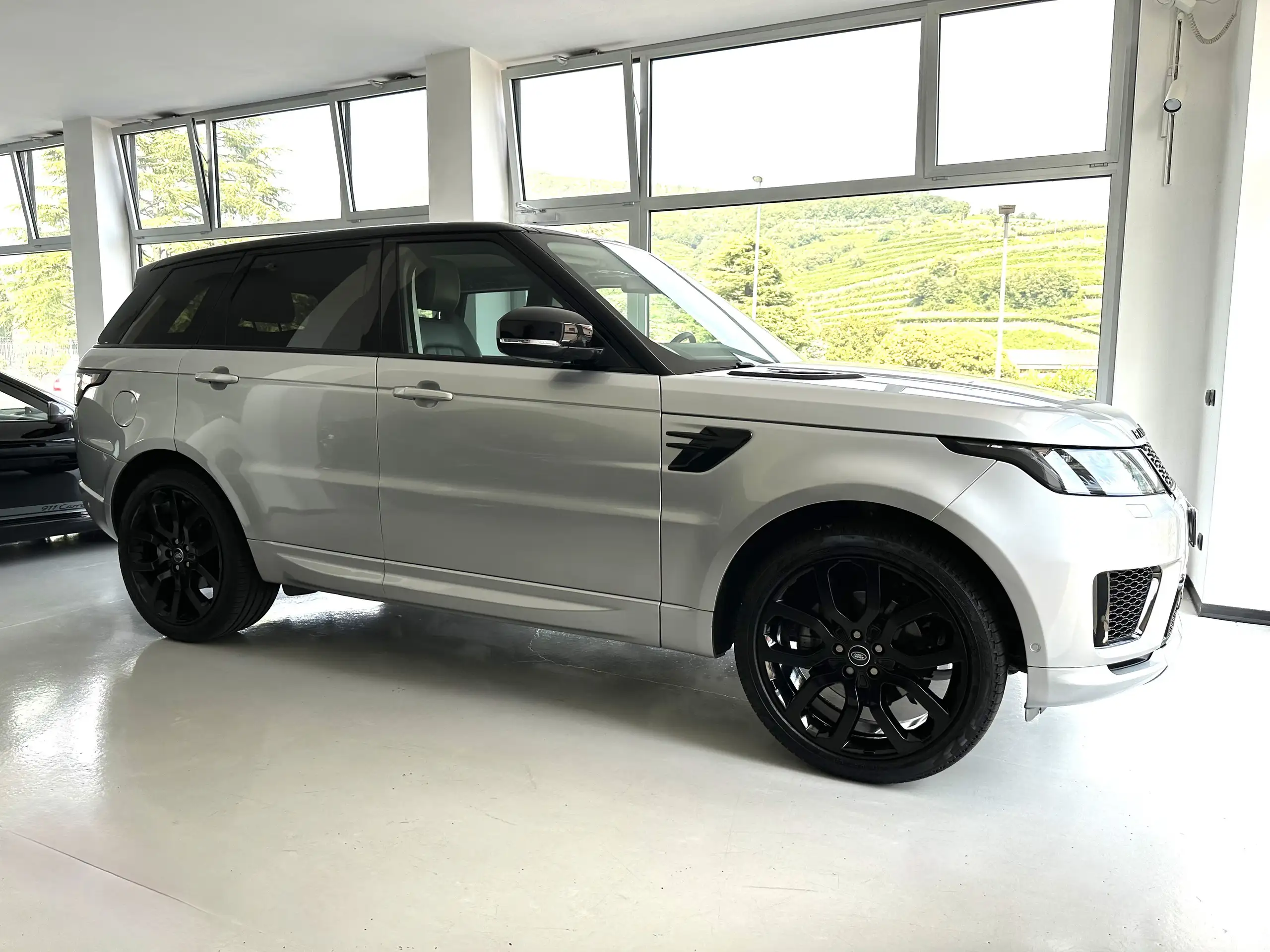 Land Rover - Range Rover Sport