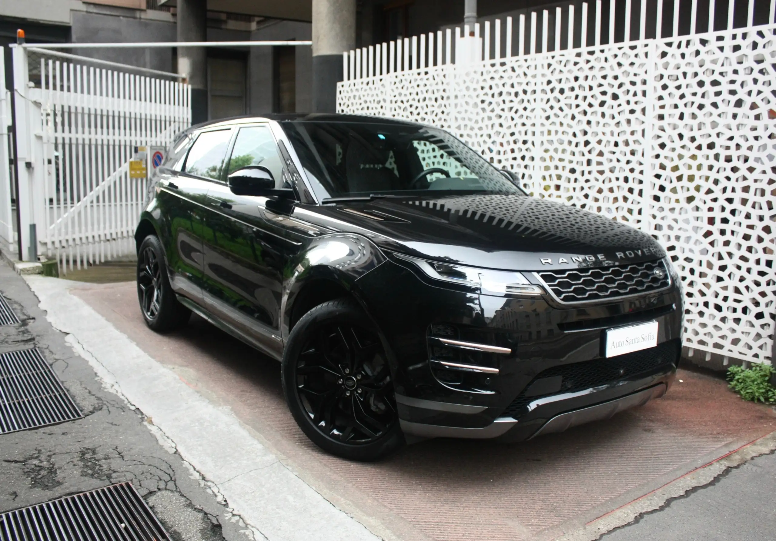 Land Rover - Range Rover Evoque