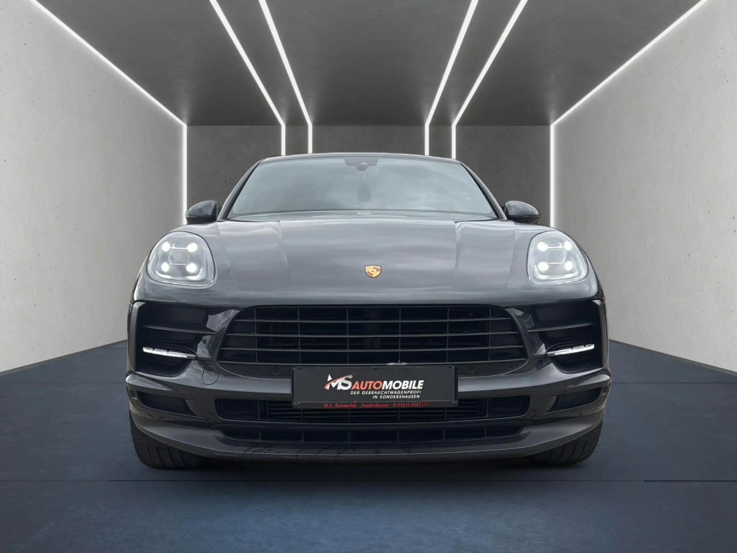 Porsche - Macan