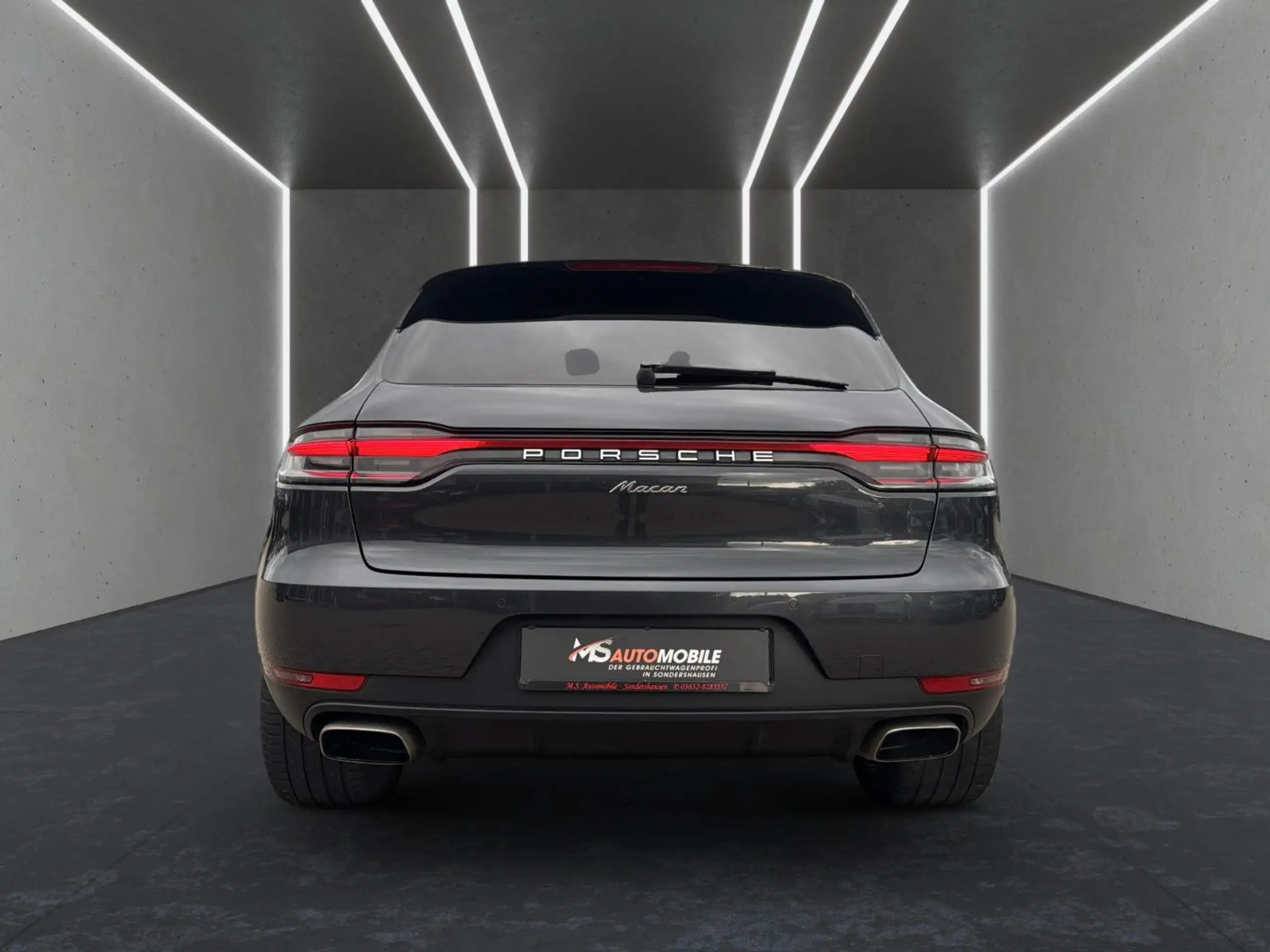 Porsche - Macan