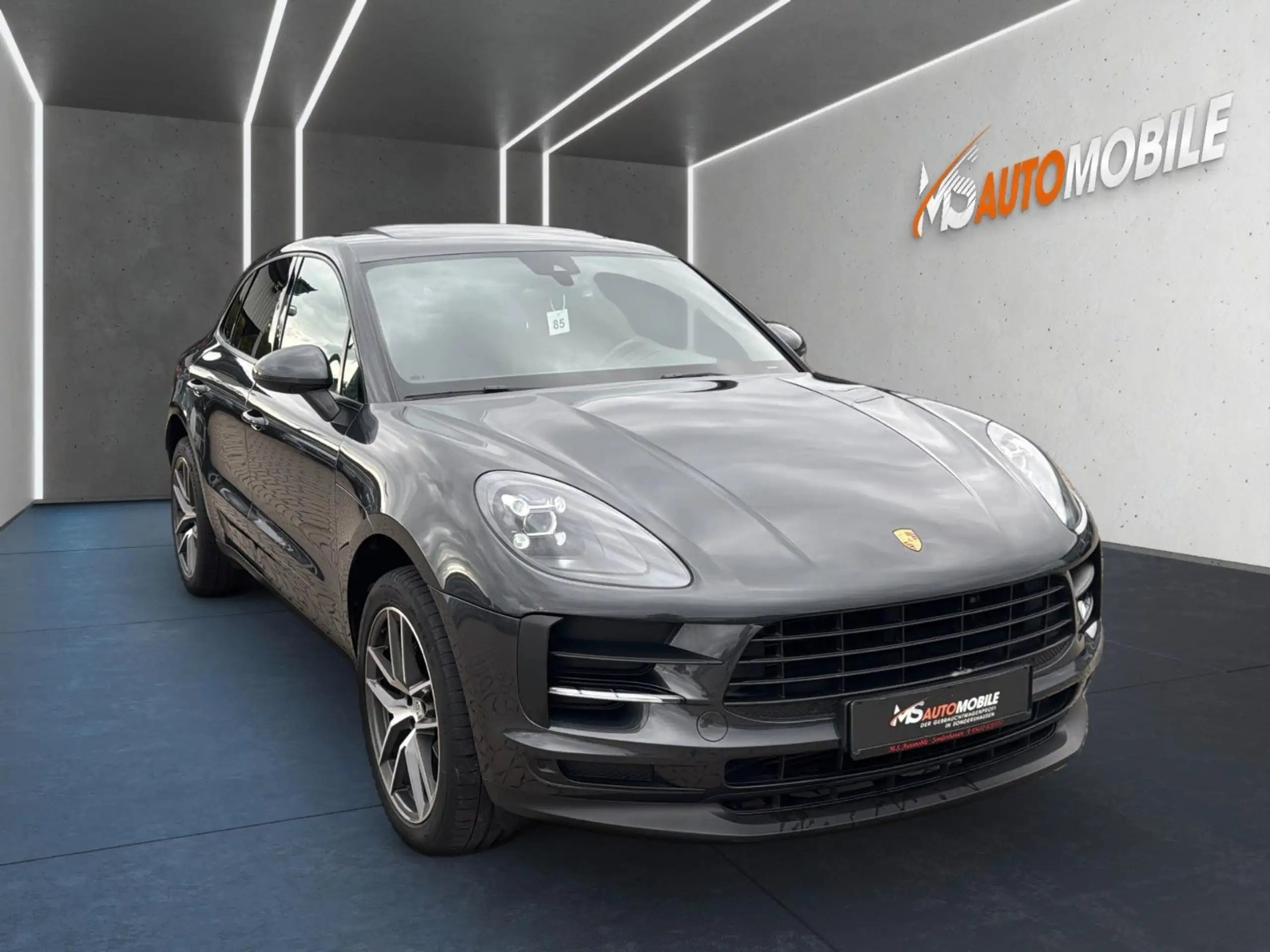 Porsche - Macan