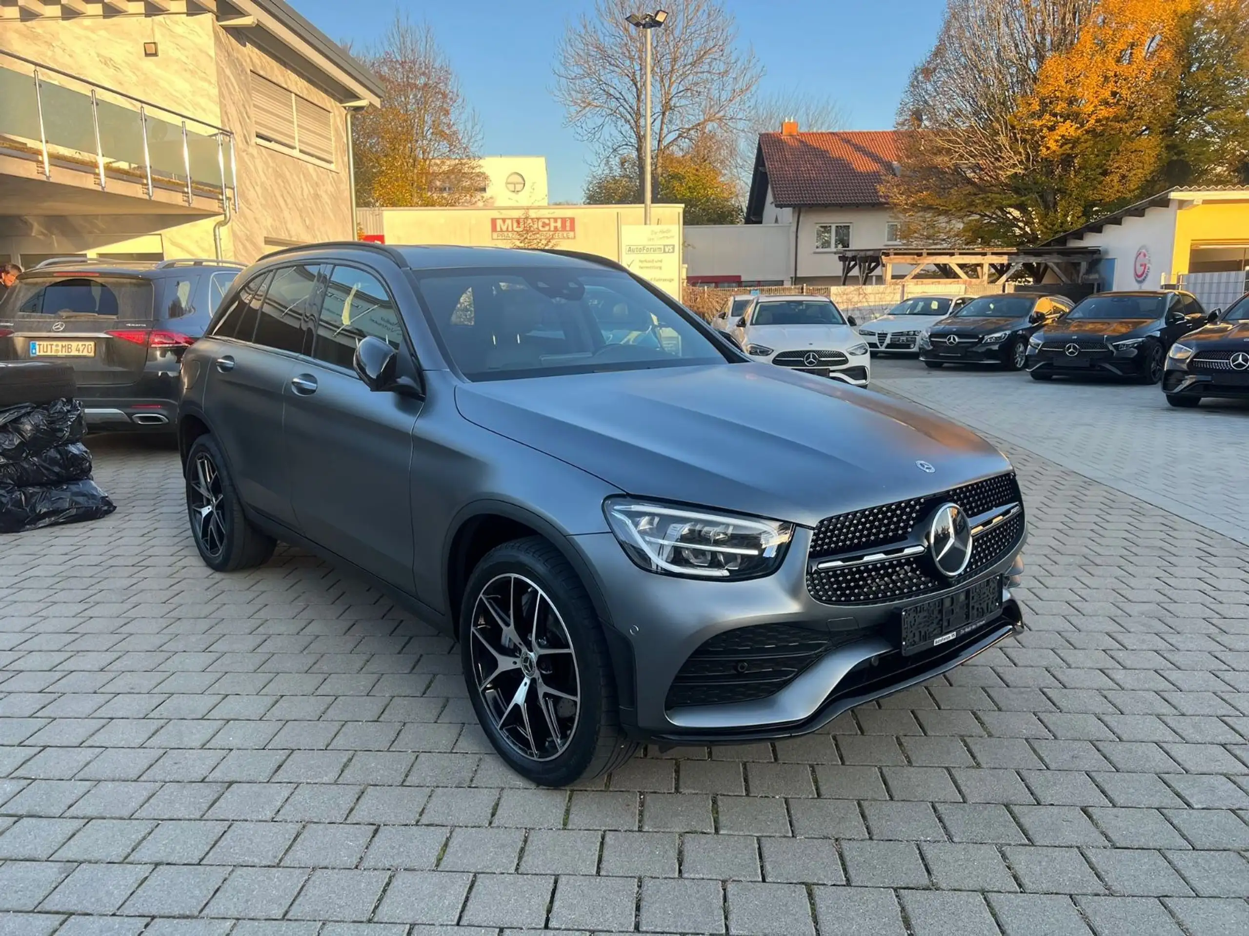 Mercedes-Benz - GLC 300